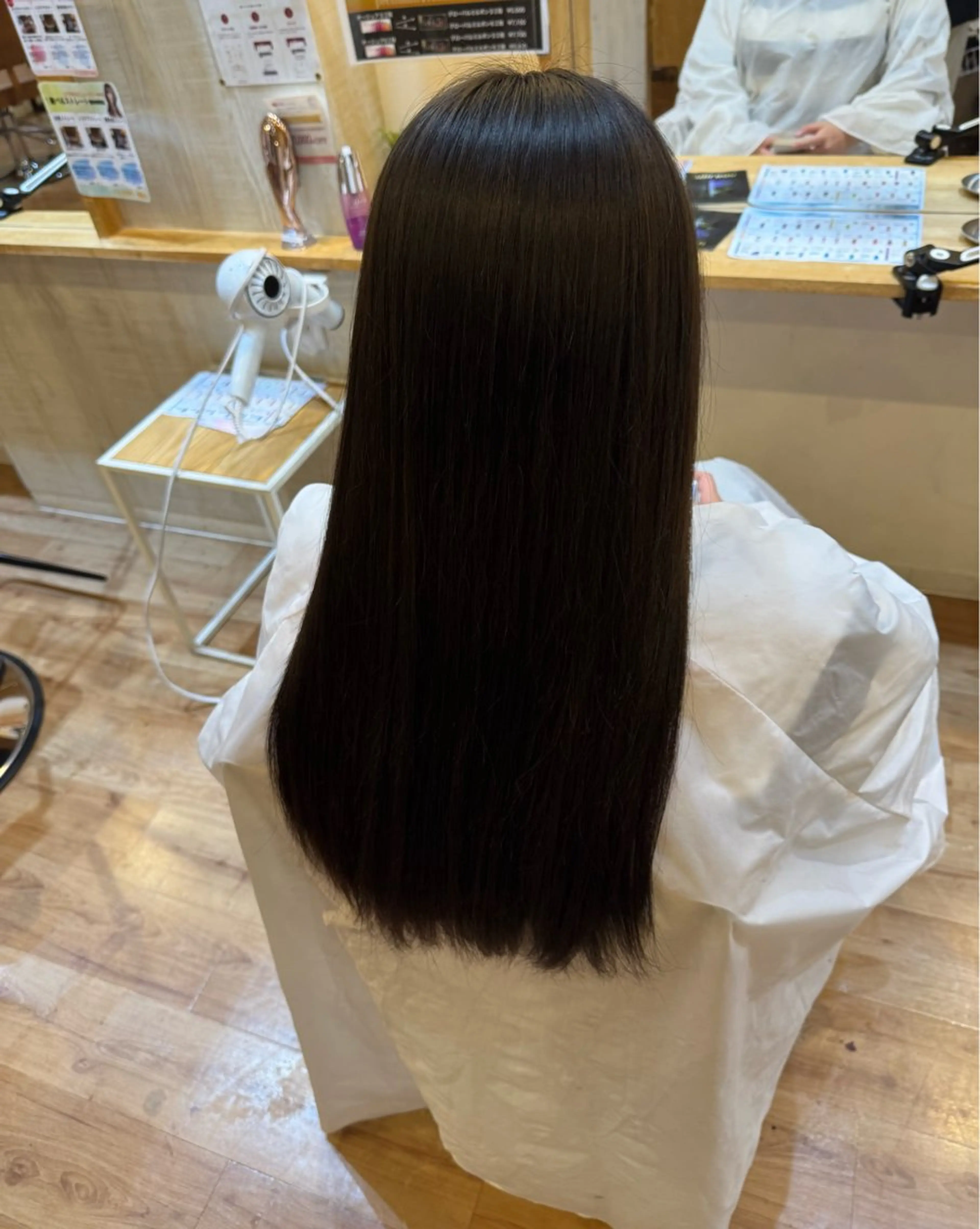 ロング 西邑 心のヘアスタイル