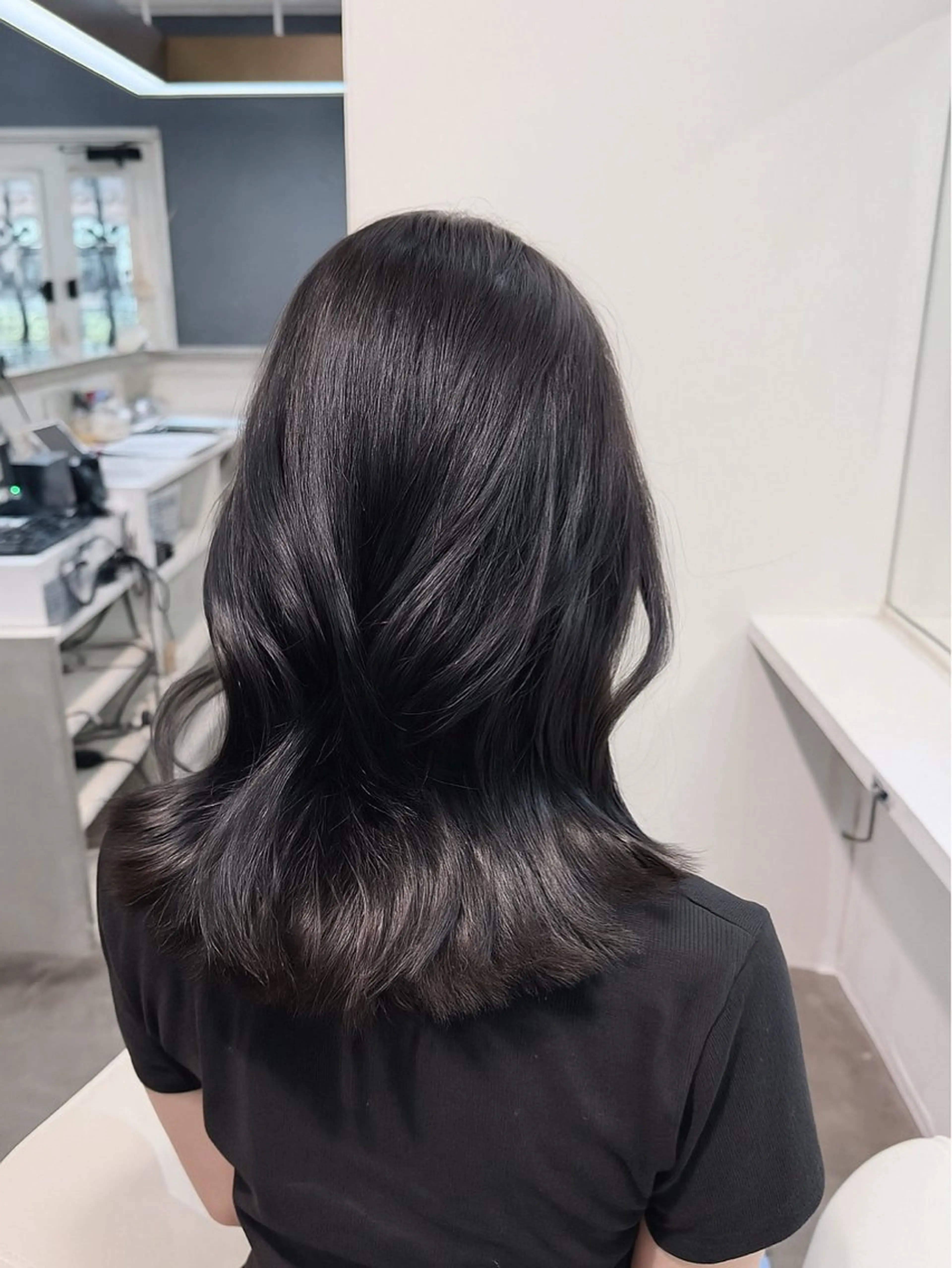 セミロング カラー ベージュカラー ブリーチ ダブルカラー 顔周りカット 髪質改善 カット ヘアカラー トリートメント レイヤーカット/ 髪質改善/透カラーのヘアスタイル