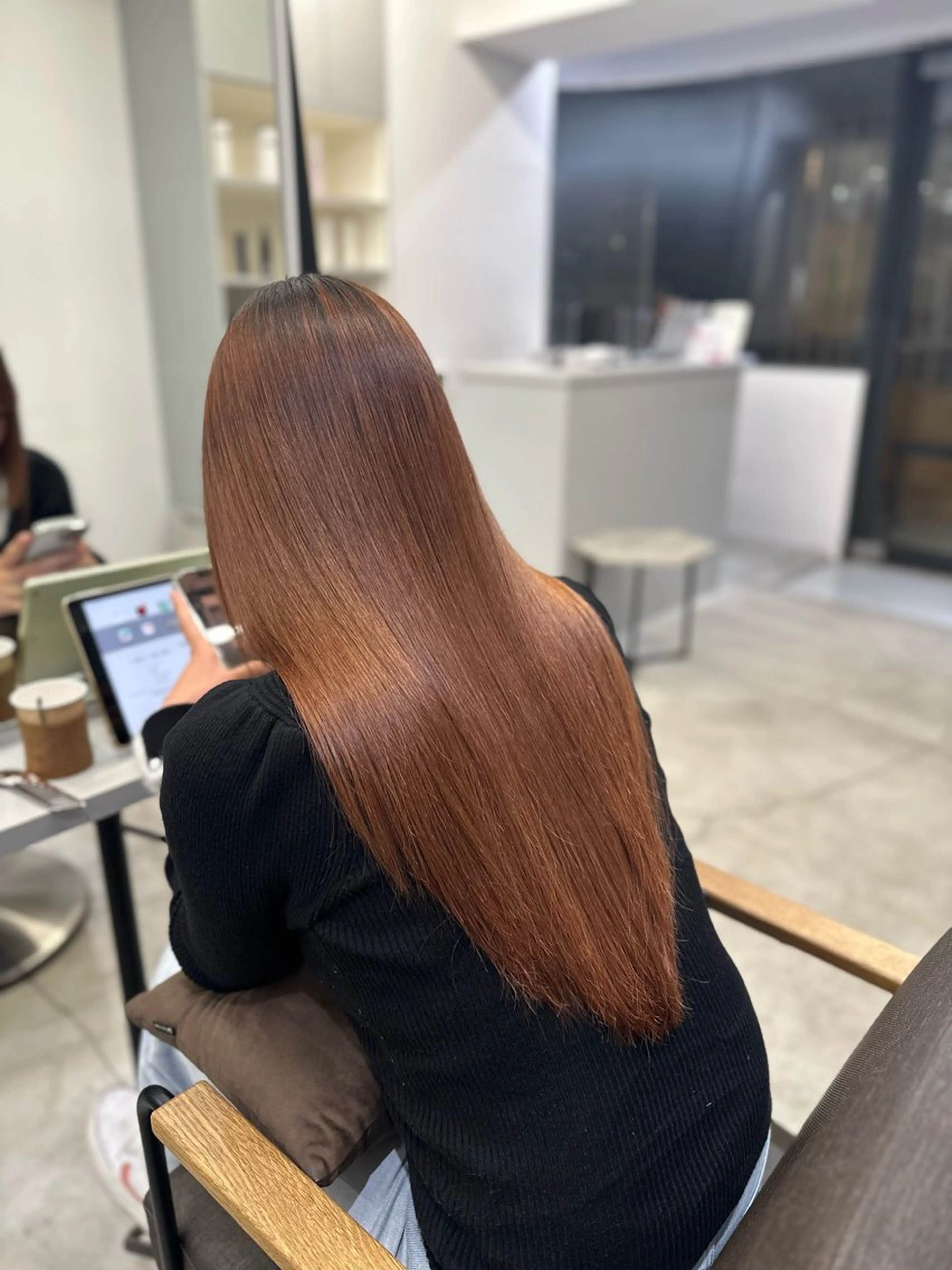 ロング パーマ ヘアカラー 縮毛矯正 ハイトーンカラー が絶対可愛い✨泰聖✨のヘアスタイル