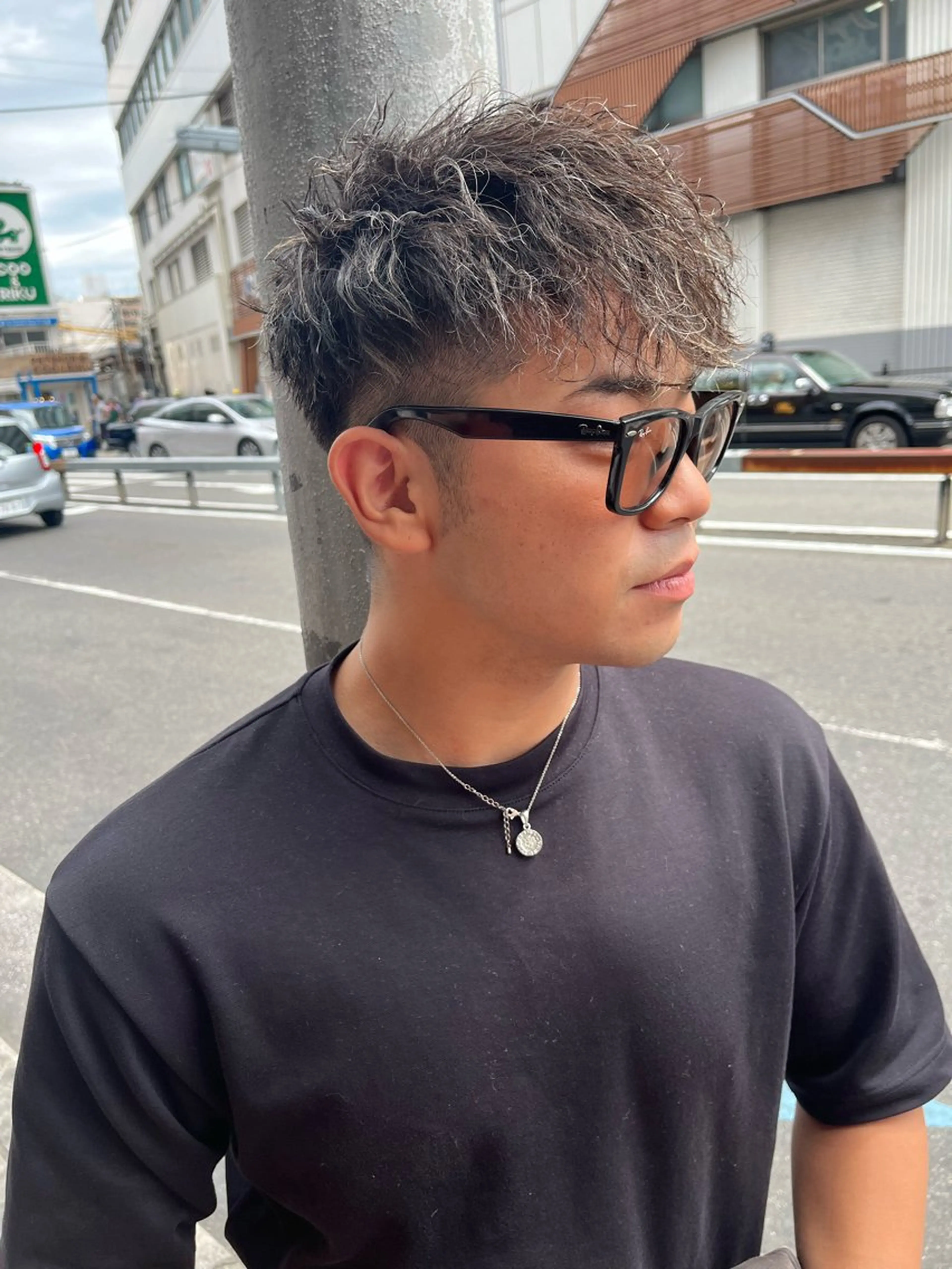 ショート カラー パーマ メンズ メンズメッシュ メッシュ カット ヘアカラー パーマ AVANCE.難波 店長 松元のヘアスタイル