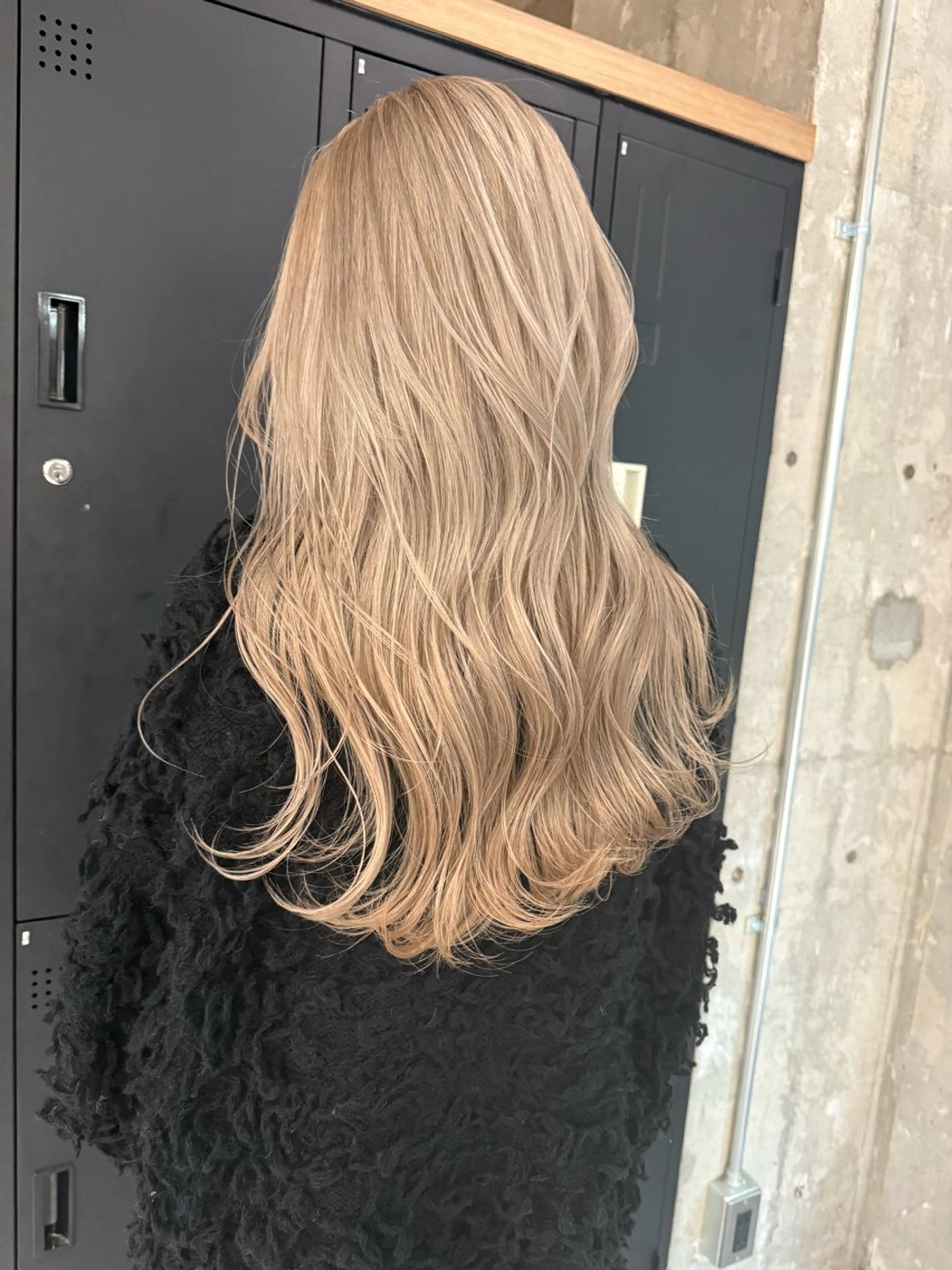 ロング 🫧ハイライトカラー 🫧 𝓜𝓘𝓤のヘアスタイル