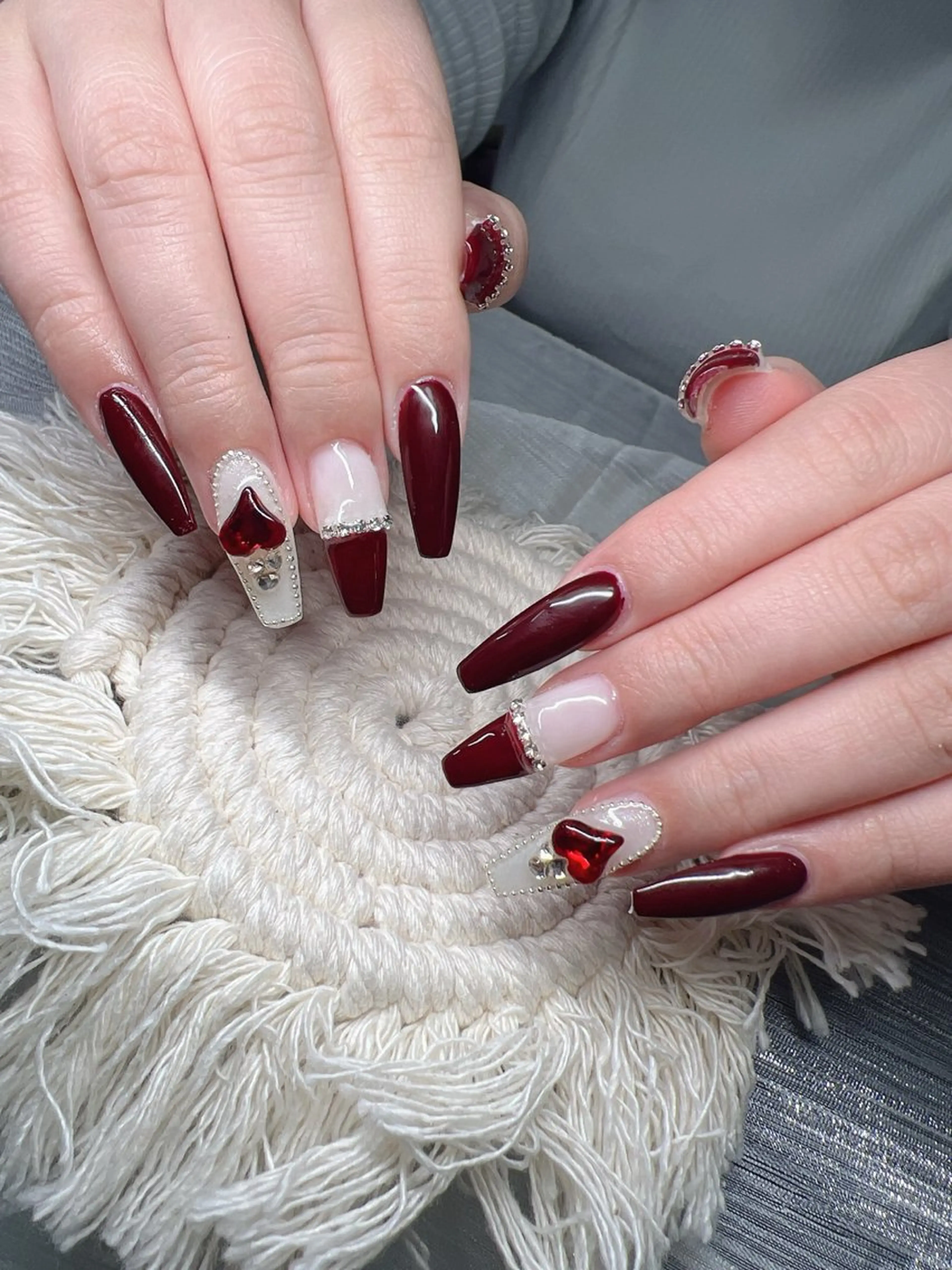 ネイル オーロラネイル チークネイル 長さ出し フットネイル フレンチネイル ハンドネイル Lee Nailsのネイルデザイン