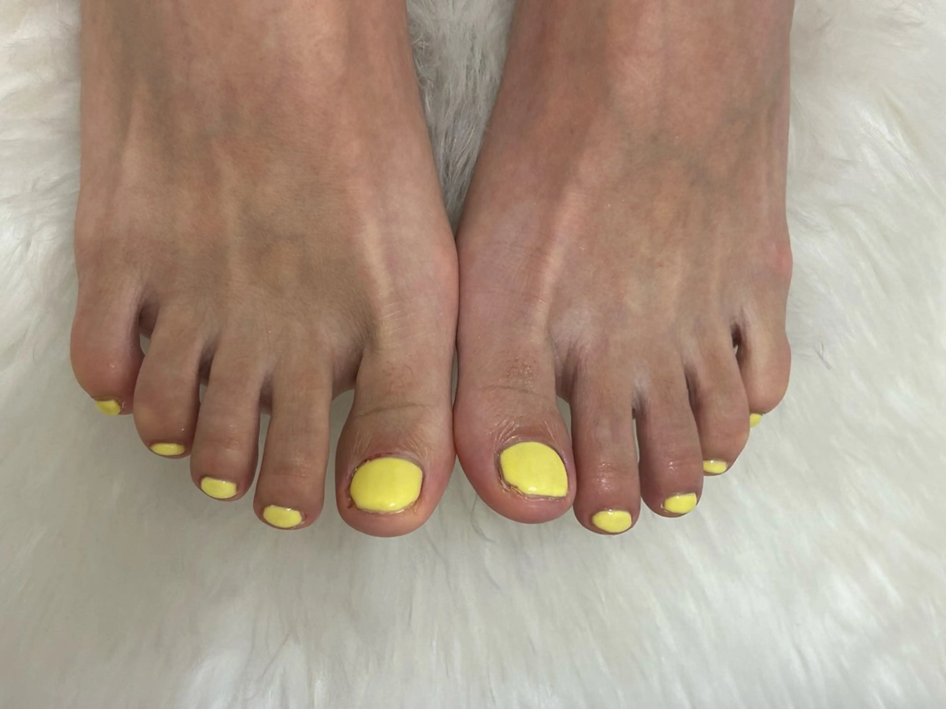 ネイル オーロラネイル 桜ネイル フラワーネイル フットネイル フレンチネイル フットネイル mogunail &blowのネイルデザイン
