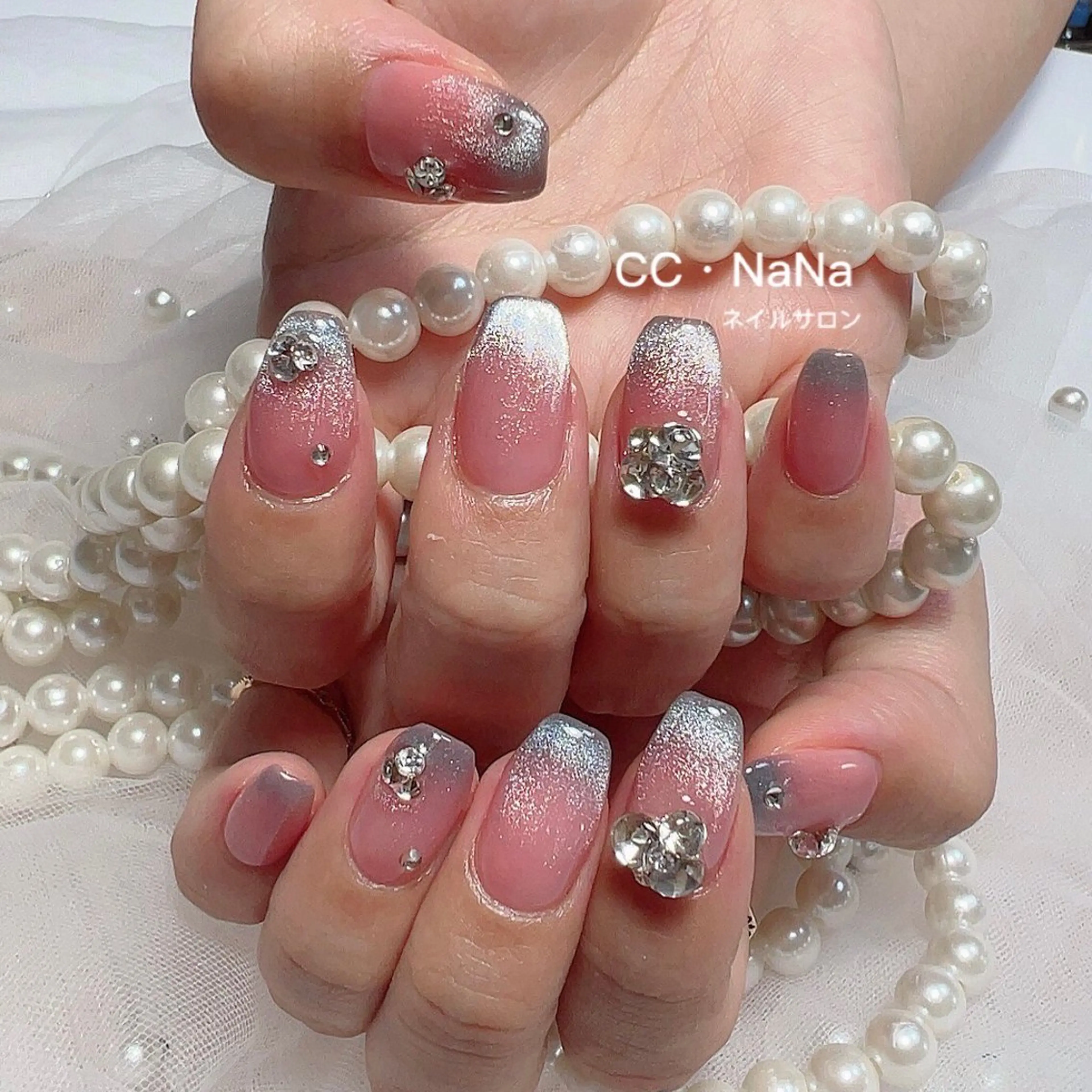 ネイル ゴールド ハンドネイル CC NaNa ワンホンネイル🌙Nのネイルデザイン