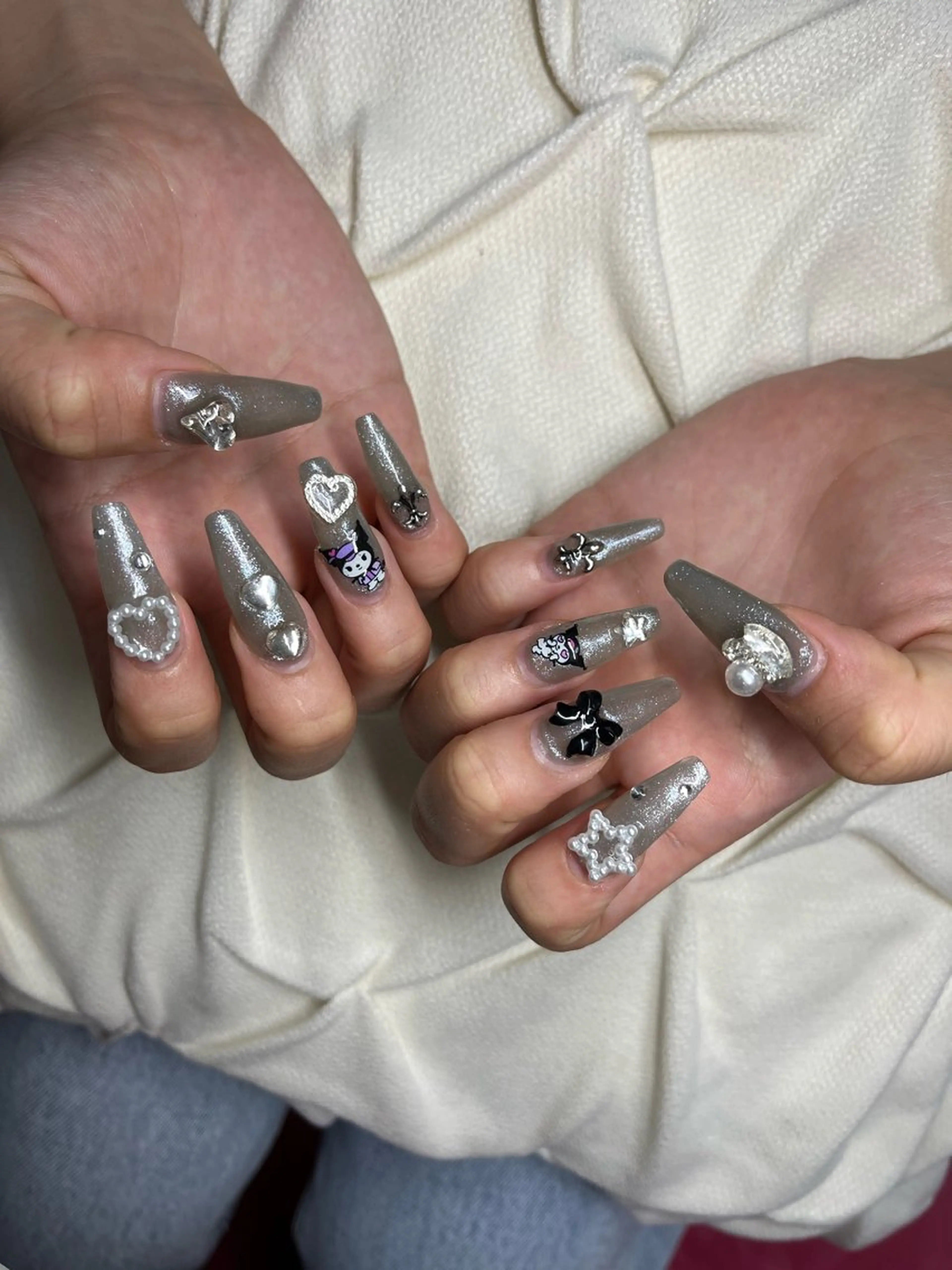 ネイル nail.salon .Reversalのネイルデザイン