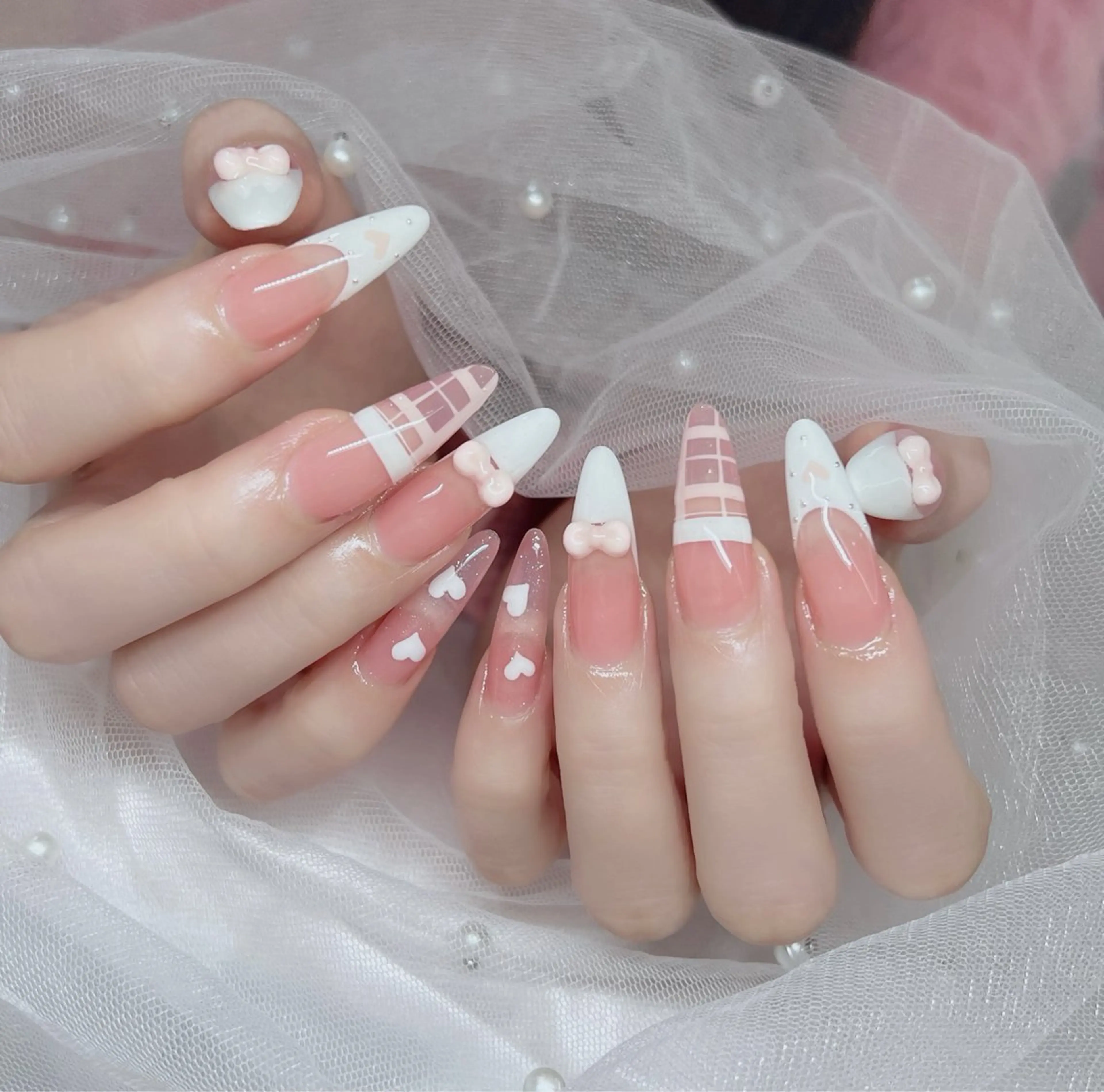 ネイル ハンドネイル 🎀PG🩵 ネイルサロンのネイルデザイン