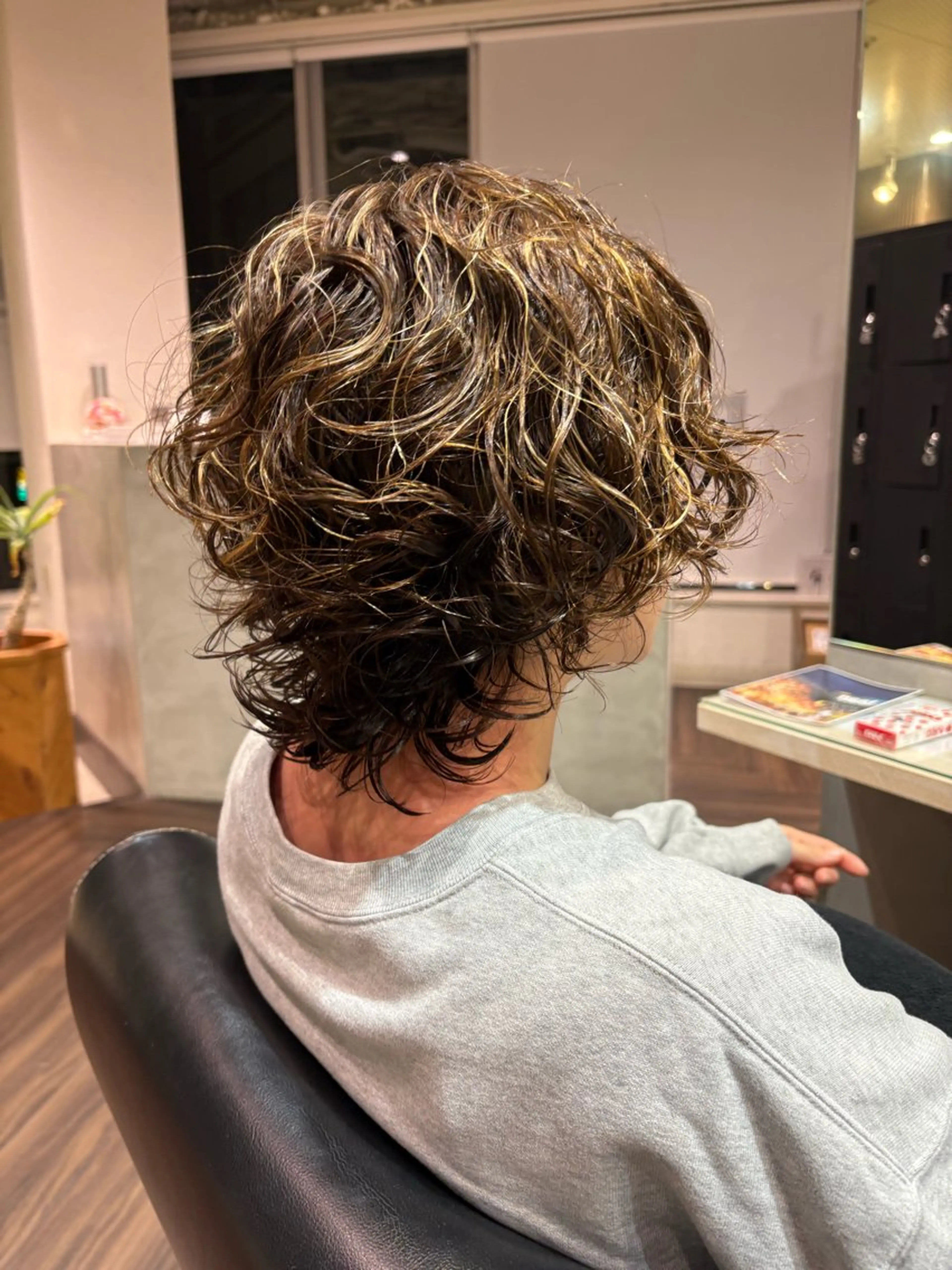 ショート パーマ カ ノのヘアスタイル