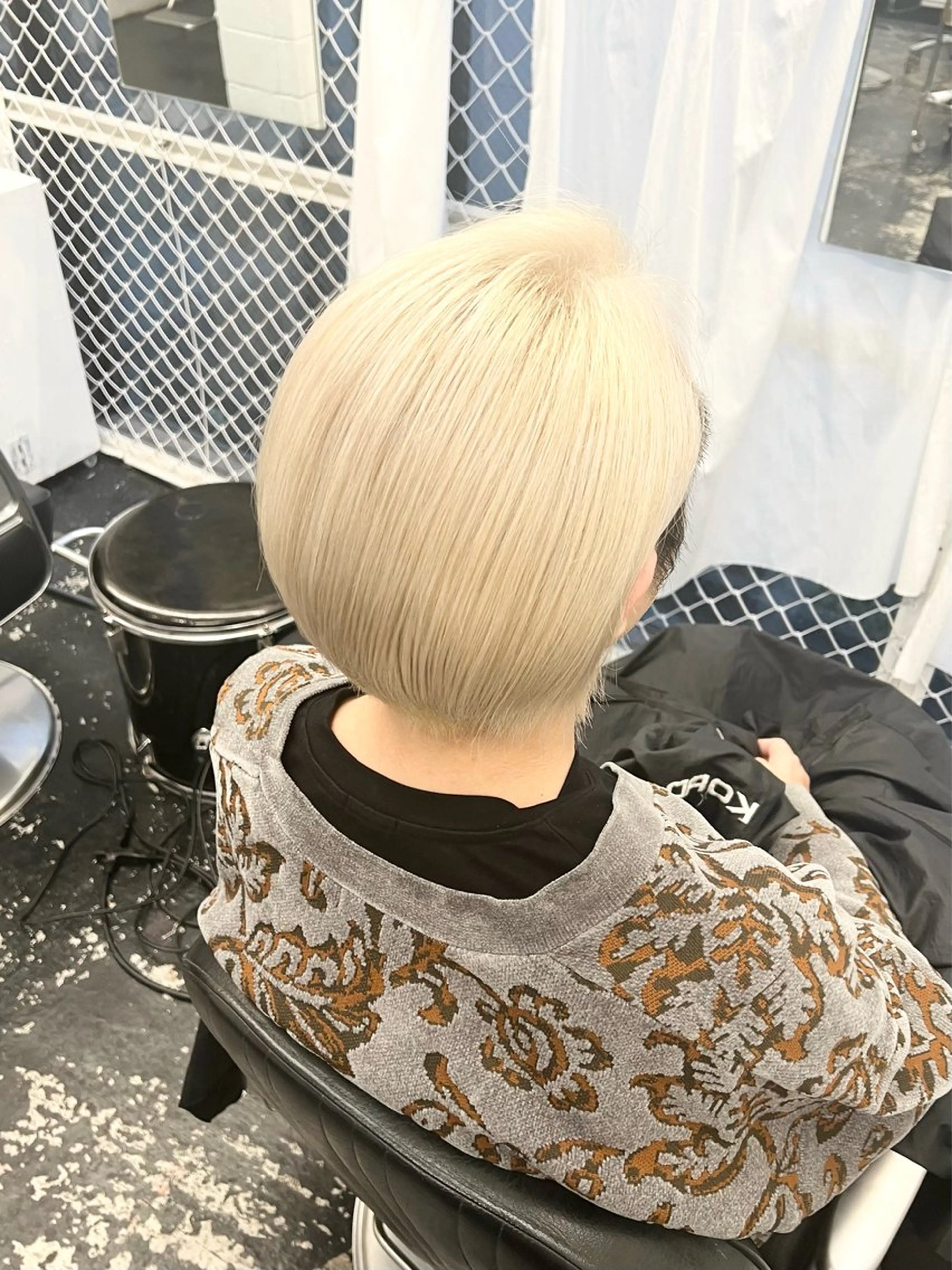 メンズ メンズブリーチ センターパート 刈り上げ カット ヘアカラー トリートメント HARU//原宿🤍 リピート率NO.1のヘアスタイル