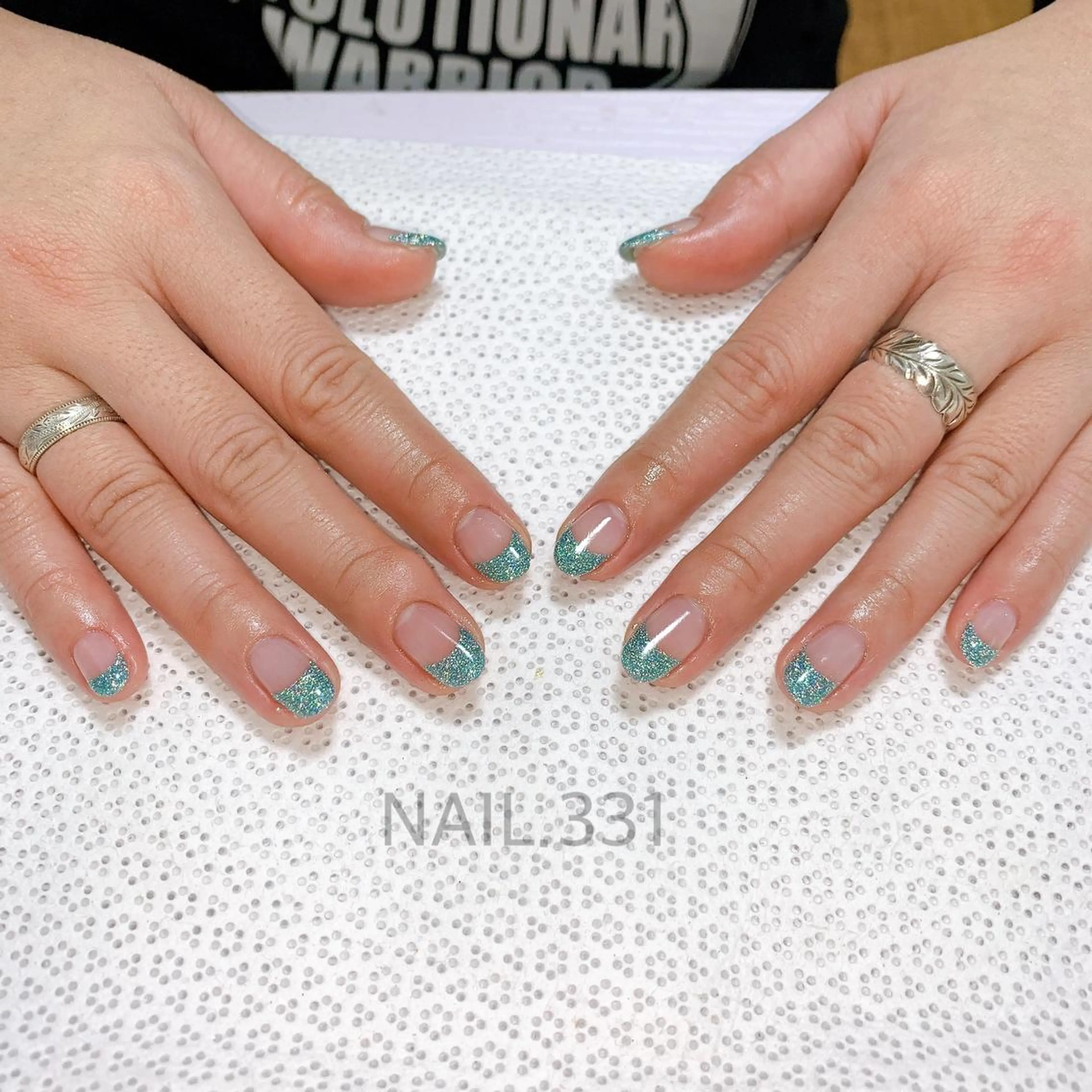 ミディアム Nail 331のネイルデザイン