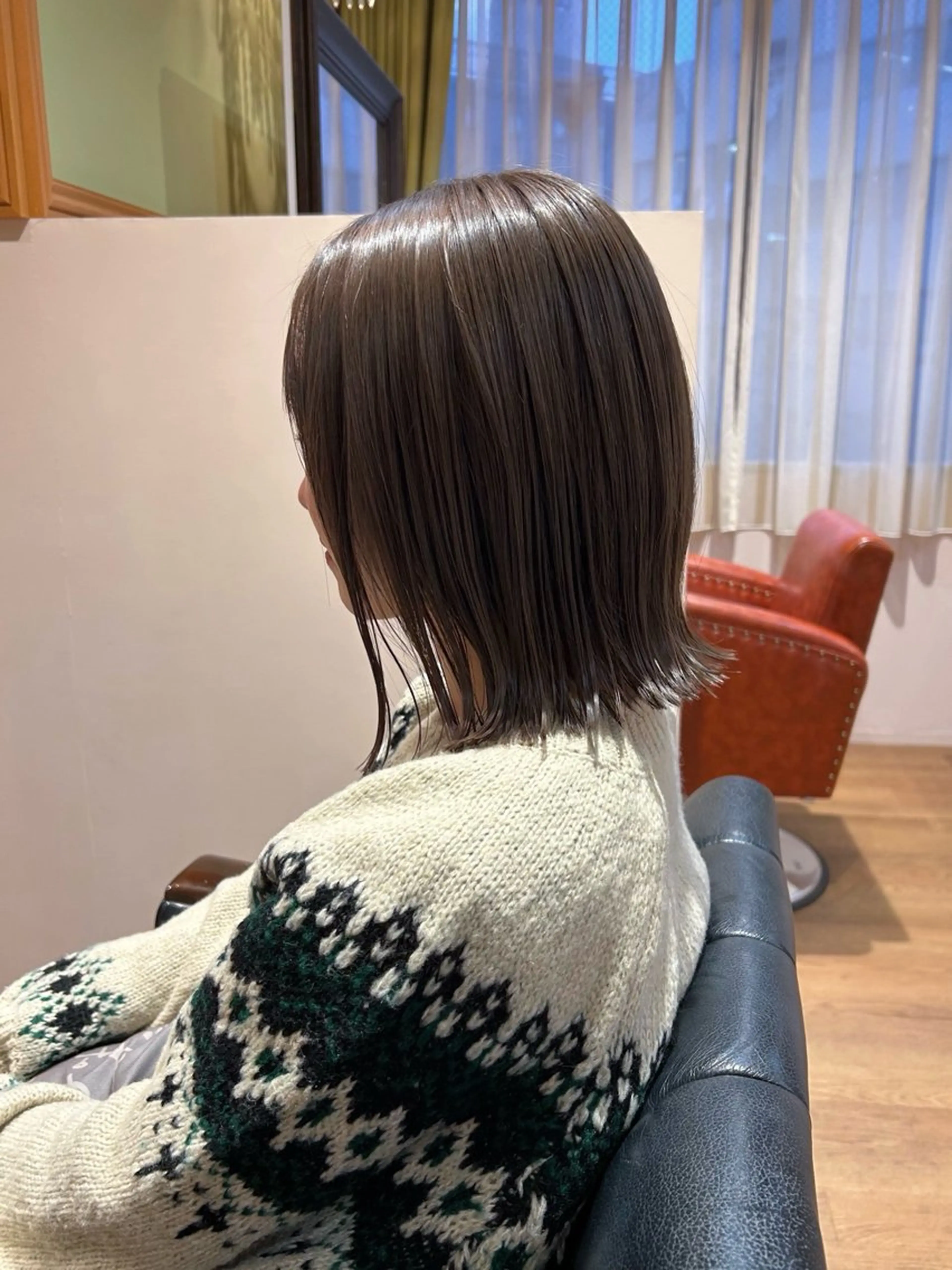 ミディアム カラー ブリーチ 透明感カラー グレージュ オリーブグレージュ オリーブグレー 伊藤 皓亮のヘアスタイル