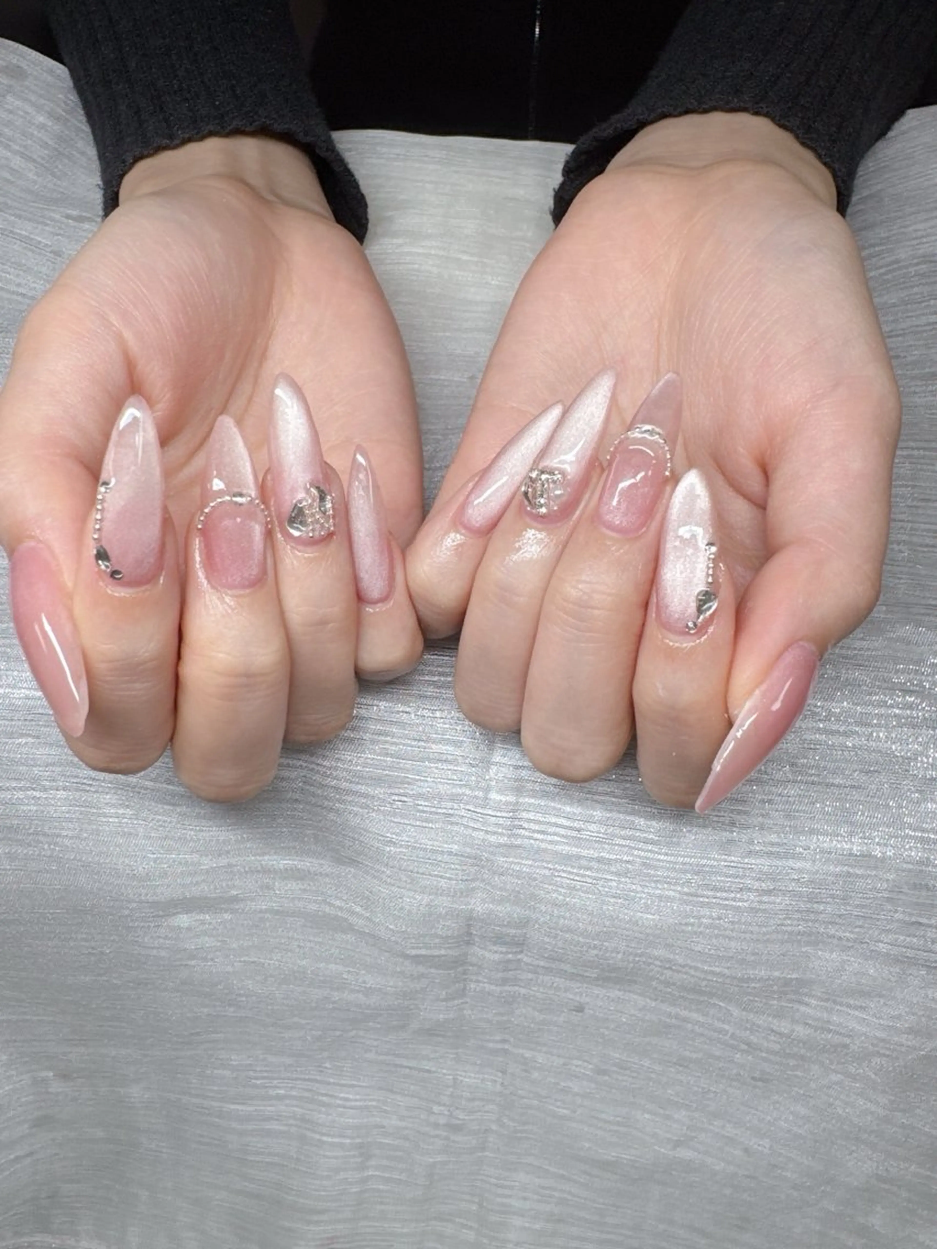 ネイル オーロラネイル チークネイル 長さ出し フットネイル フレンチネイル ハンドネイル Lee Ainのネイルデザイン