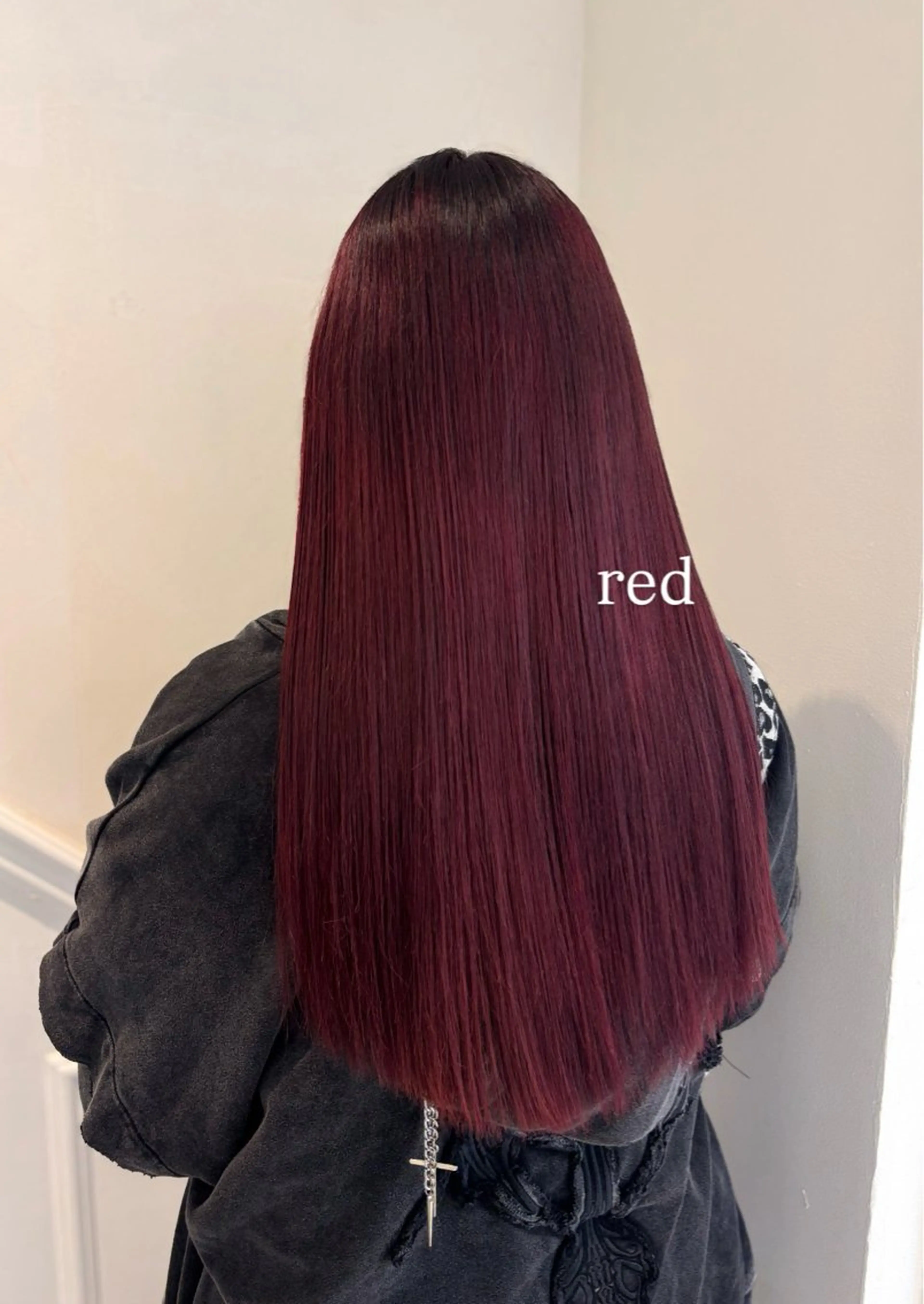 ロング カラー レッドカラー ヘアカラー トリートメント 柔らかgirly/ レイヤー/yuiのヘアスタイル