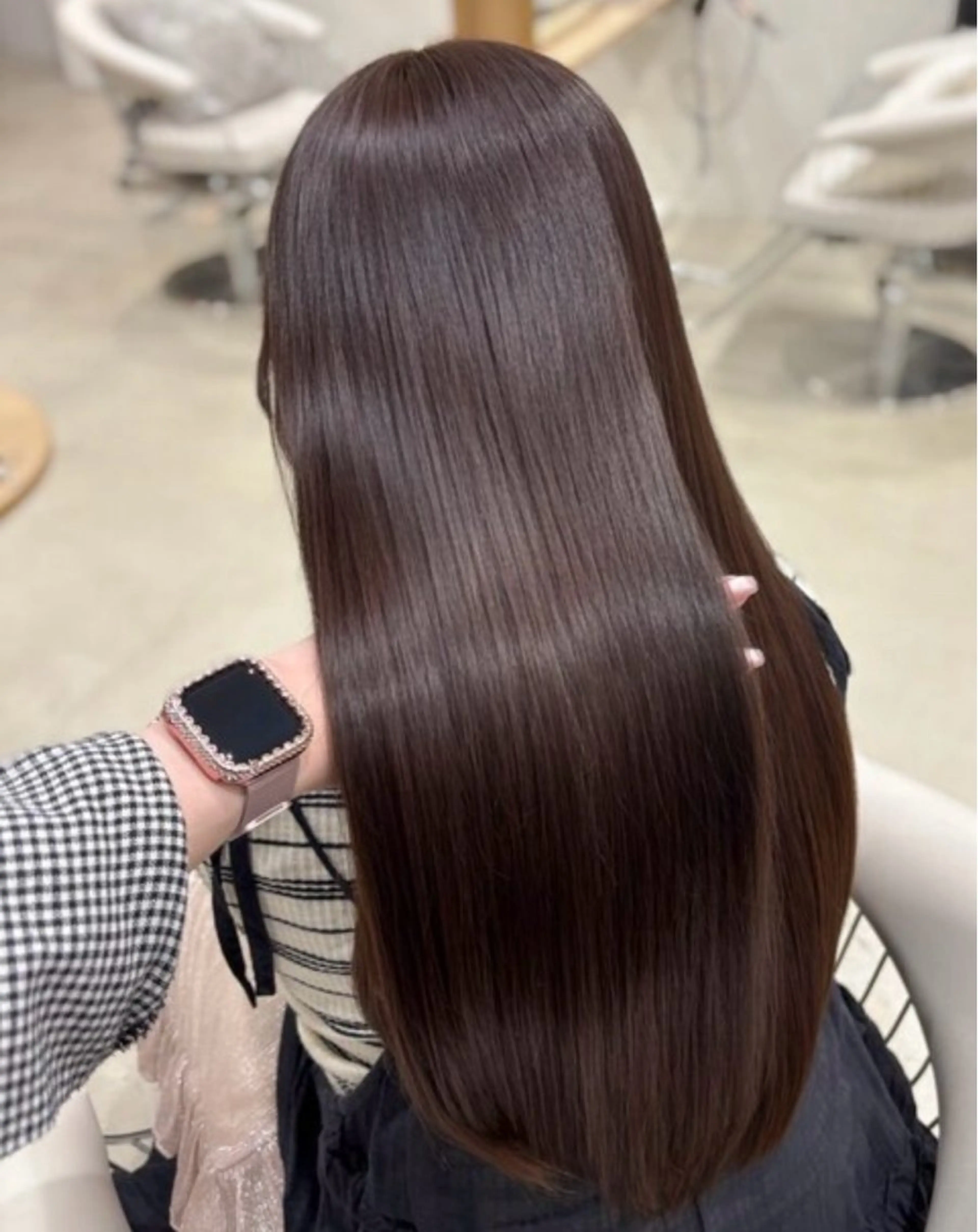 ロング 縮毛矯正 トリートメント mana /韓国風レイヤーのヘアスタイル