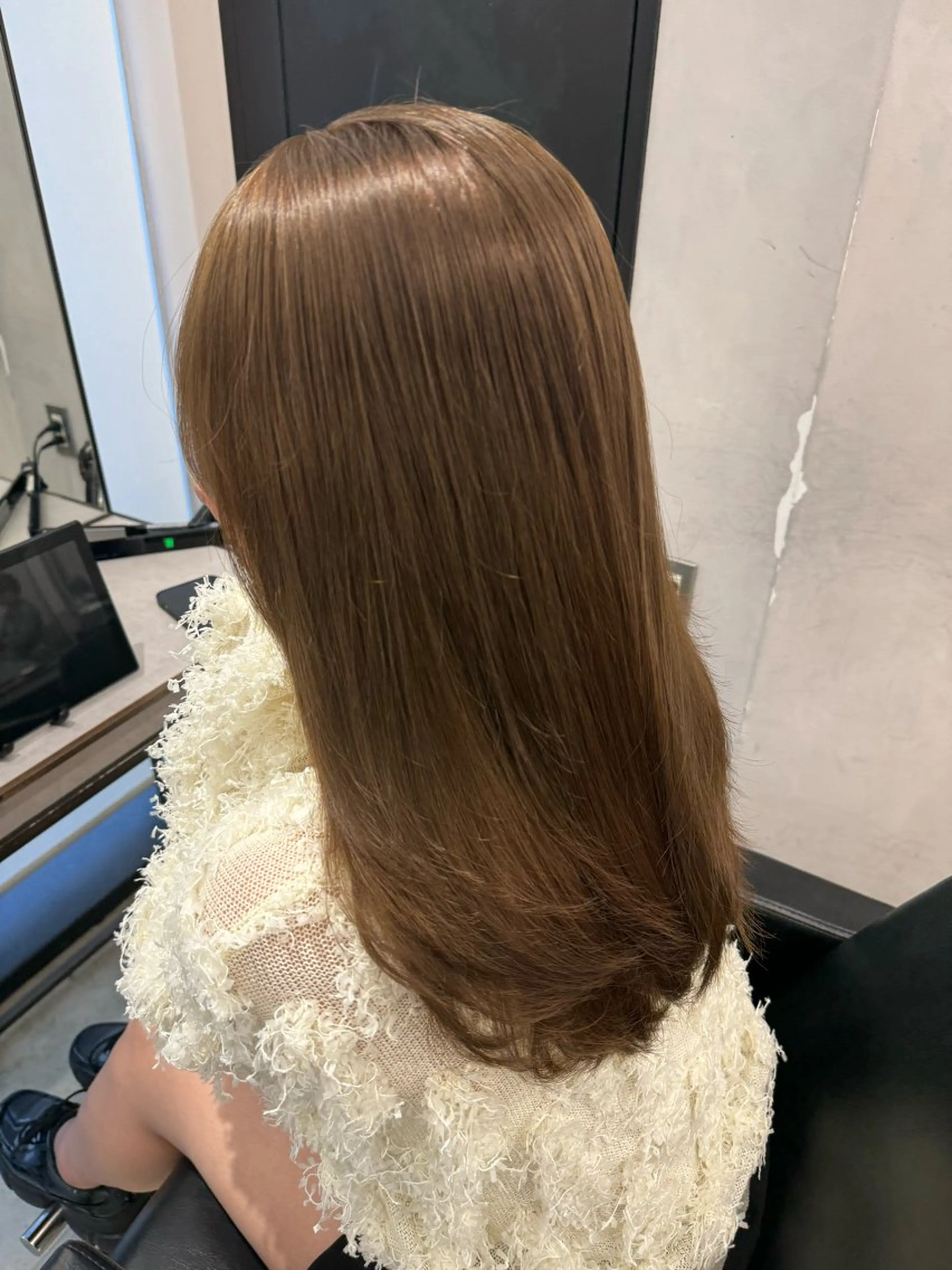 ロング カラー ベージュカラー ブリーチ 透明感カラー ダブルカラー イルミナカラー ヘアカラー トリートメント 透明感カラー✨艶髪 制作🌱山根あゆみのヘアスタイル