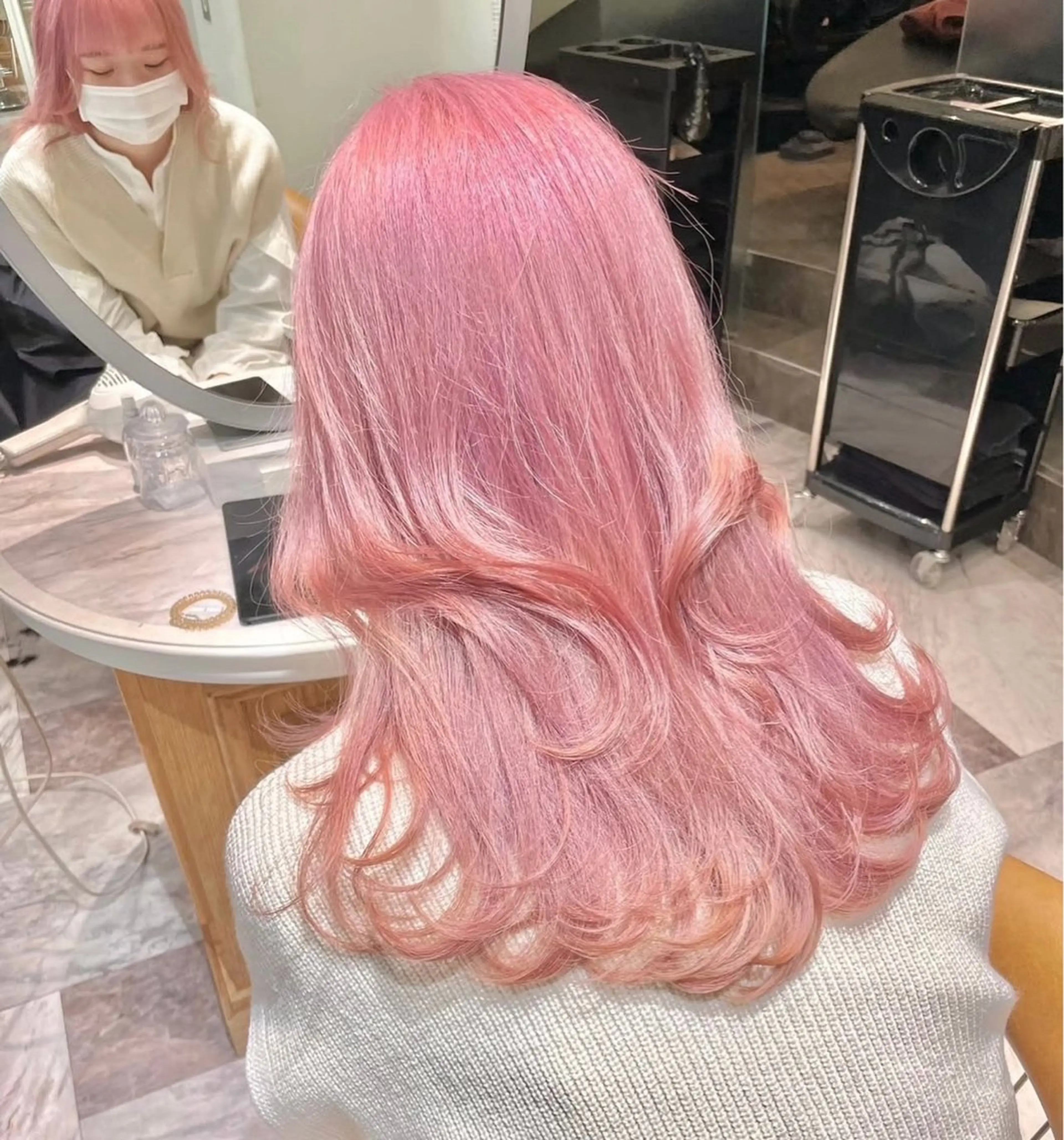 ロング ボブ ハイライト 髪質改善 ヘアカラー トリートメント 栄ハイトーン/ ベージュカラー中園薪のヘアスタイル