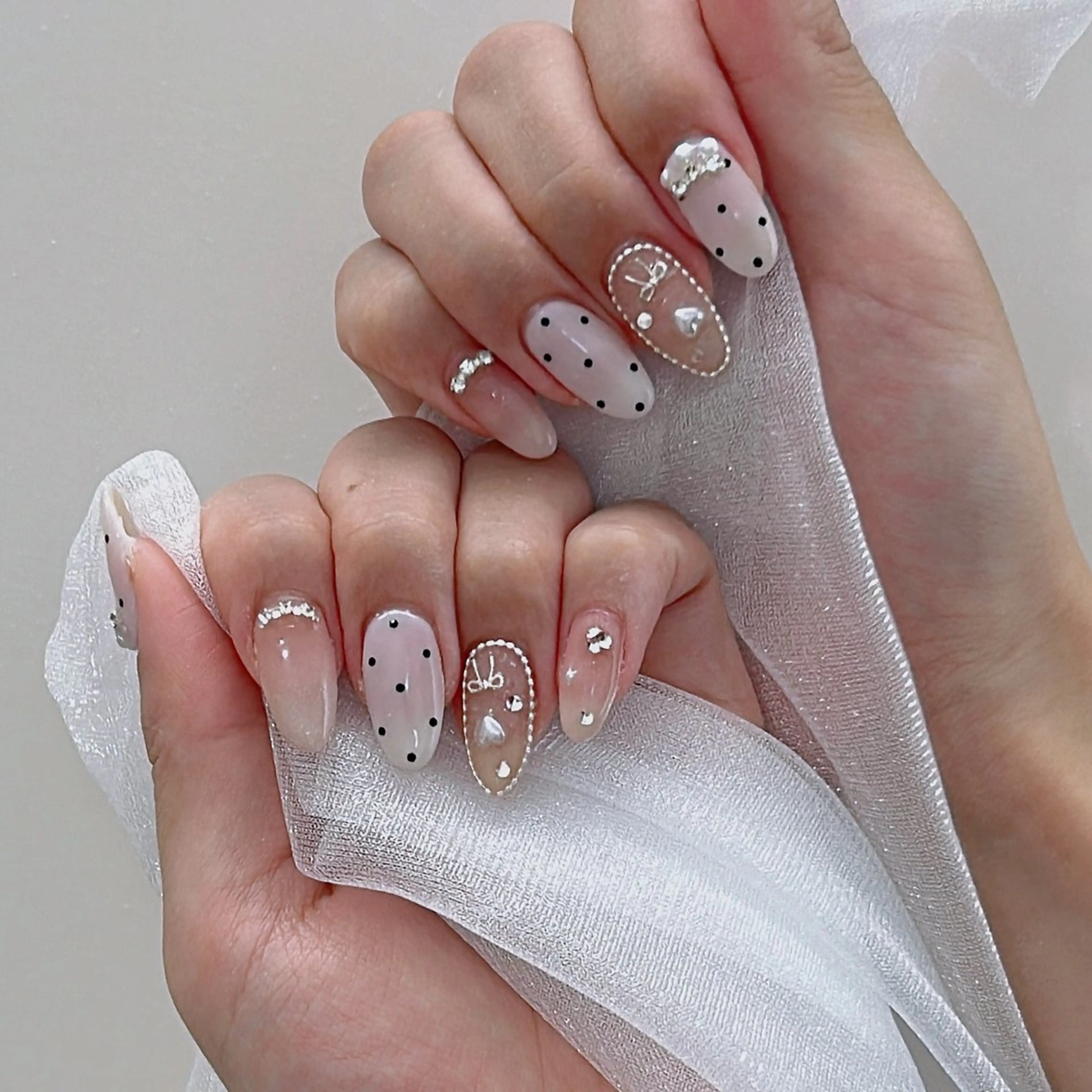 ネイル ハンドネイル . Natsumiのネイルデザイン