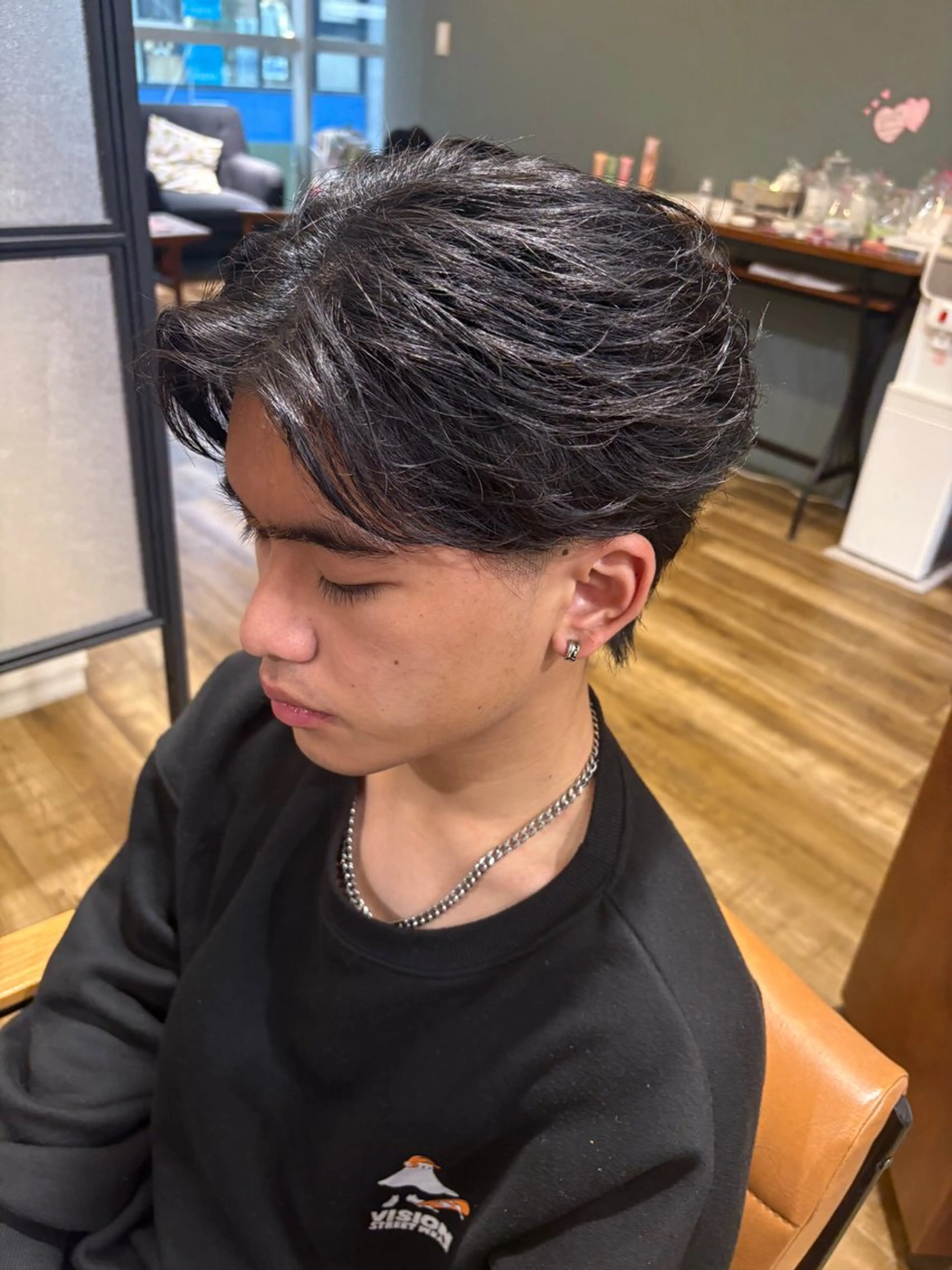 ミディアム パーマ メンズ ミディアムパーマ フェザーパーマ メンズパーマ カット パーマ 鶴田 将清のヘアスタイル