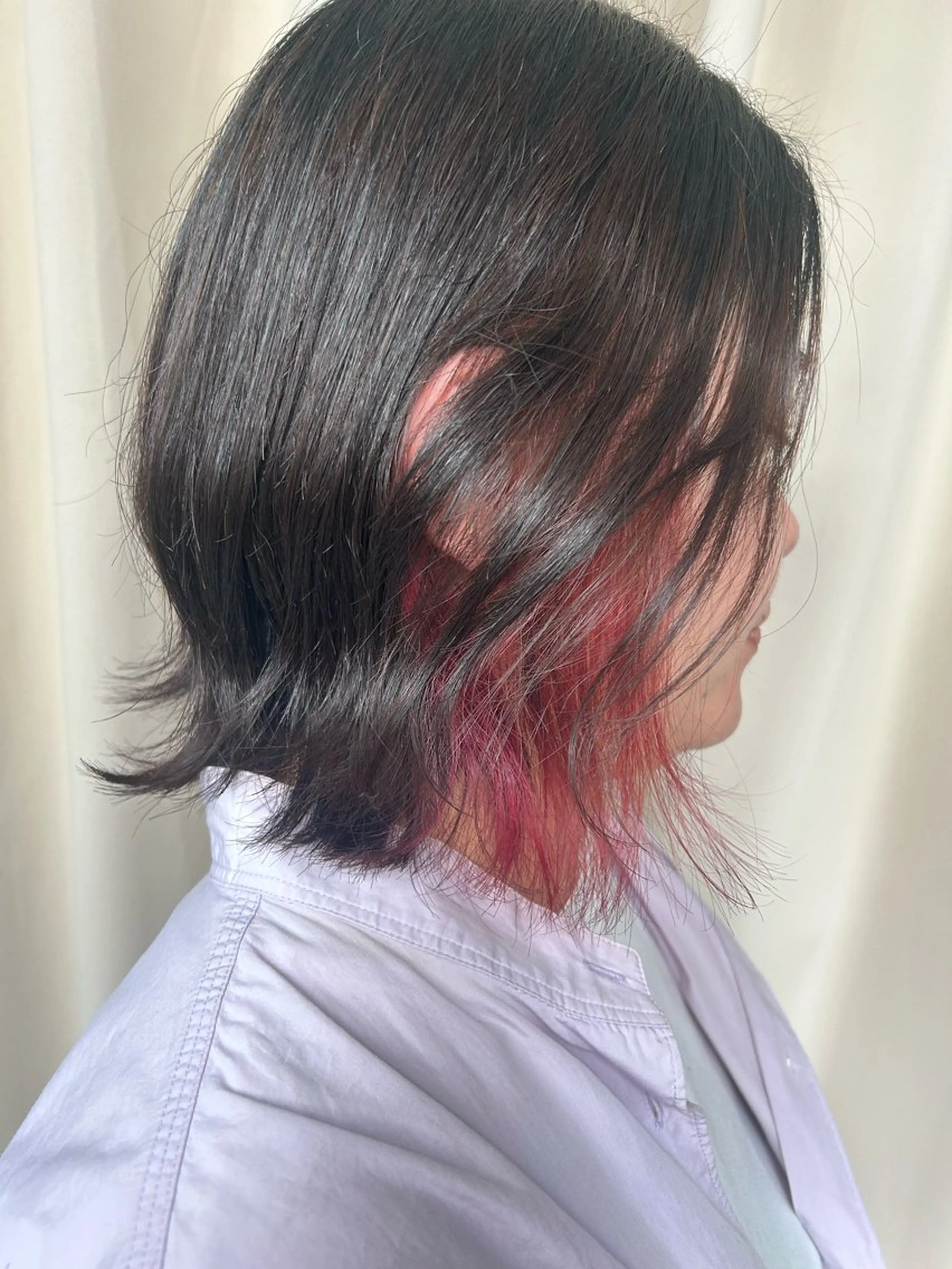 カラー イヤリングカラー ヘアカラー ハイトーン×艶カラー 🤍MIZUKIのヘアスタイル