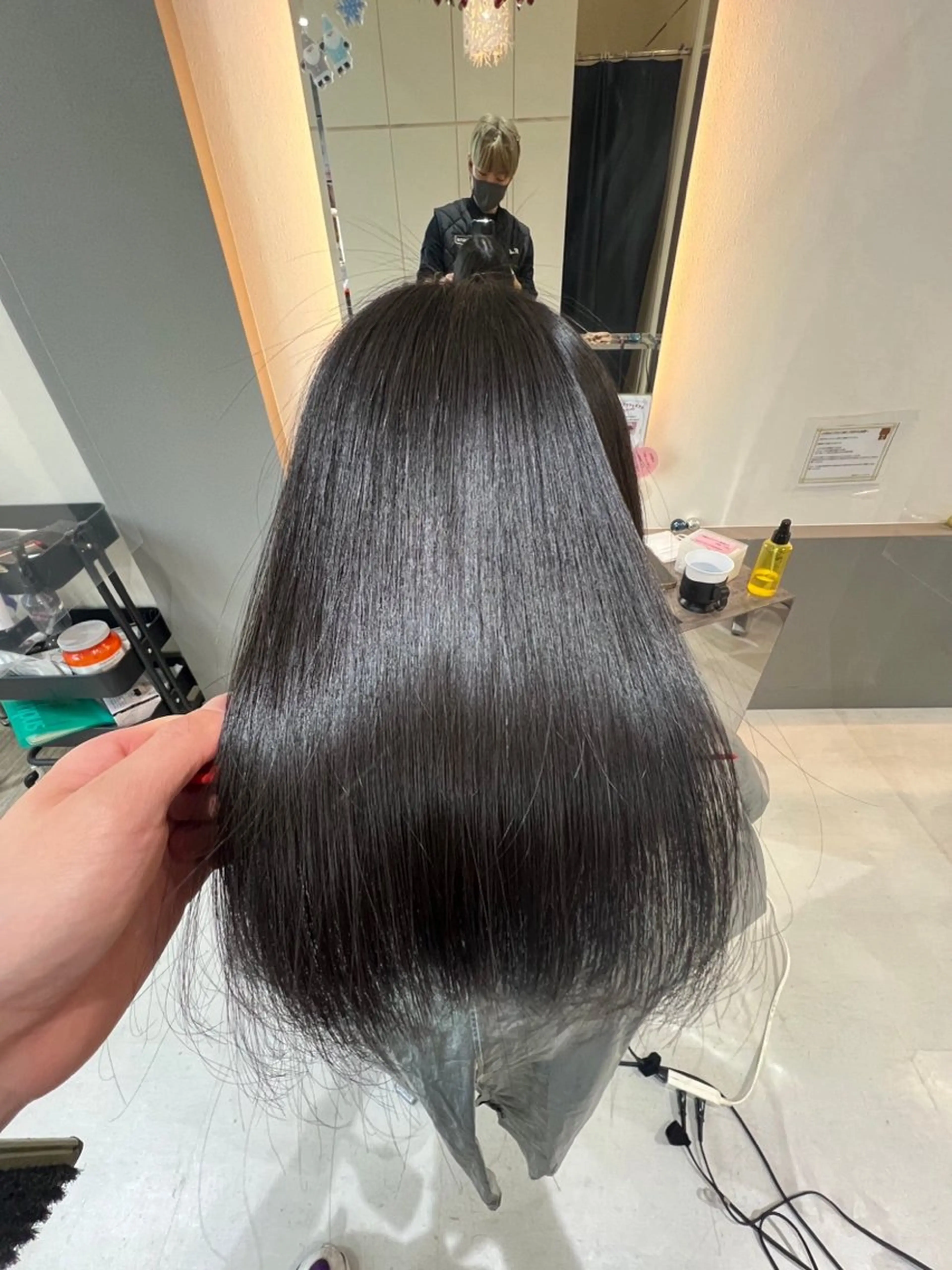 ロング 新井優馬｜縮毛矯正/ 地毛風ストレートのヘアスタイル