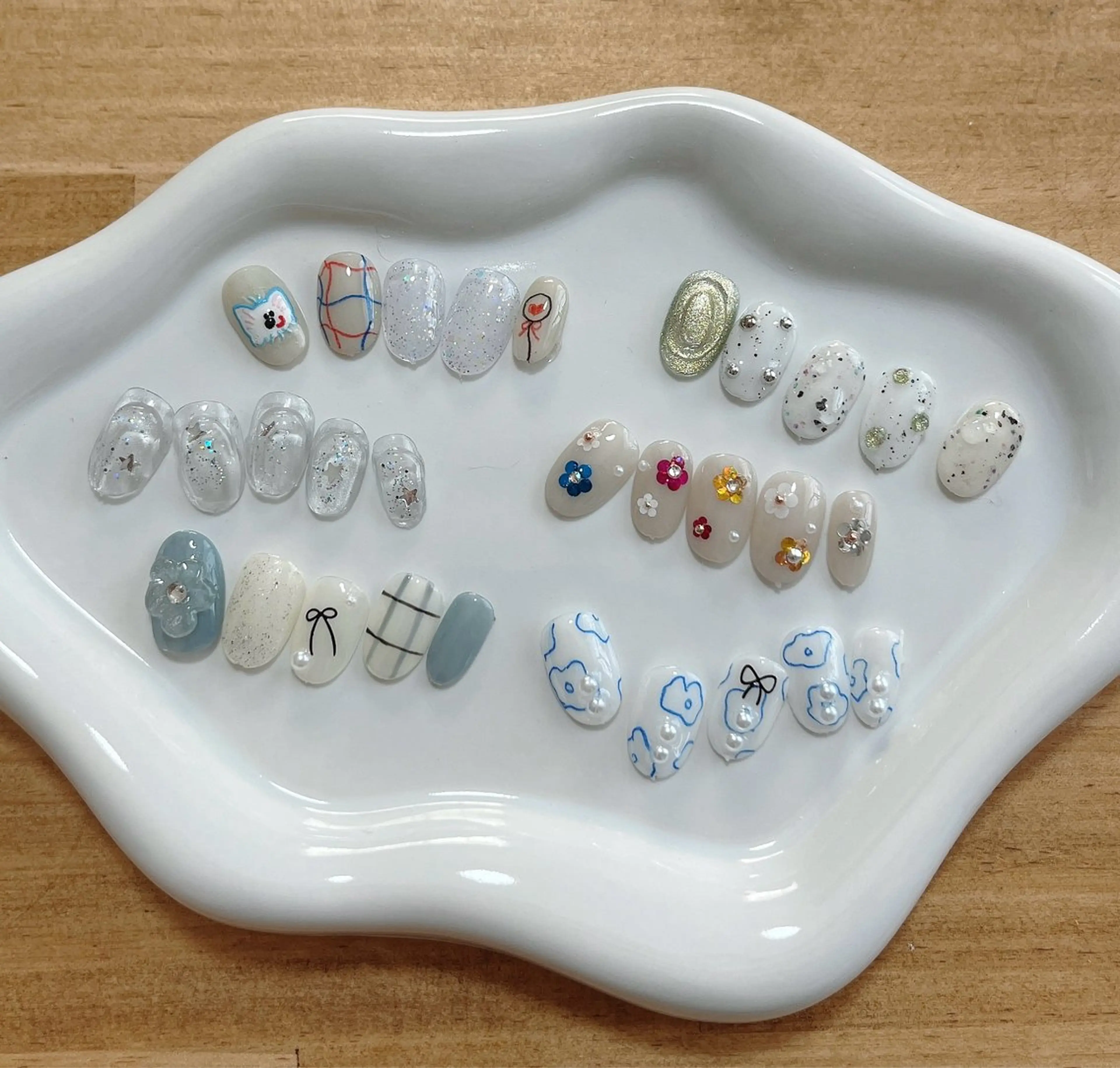 ネイル ハンドネイル tsumeya ゆるかわ手描きネイルのネイルデザイン