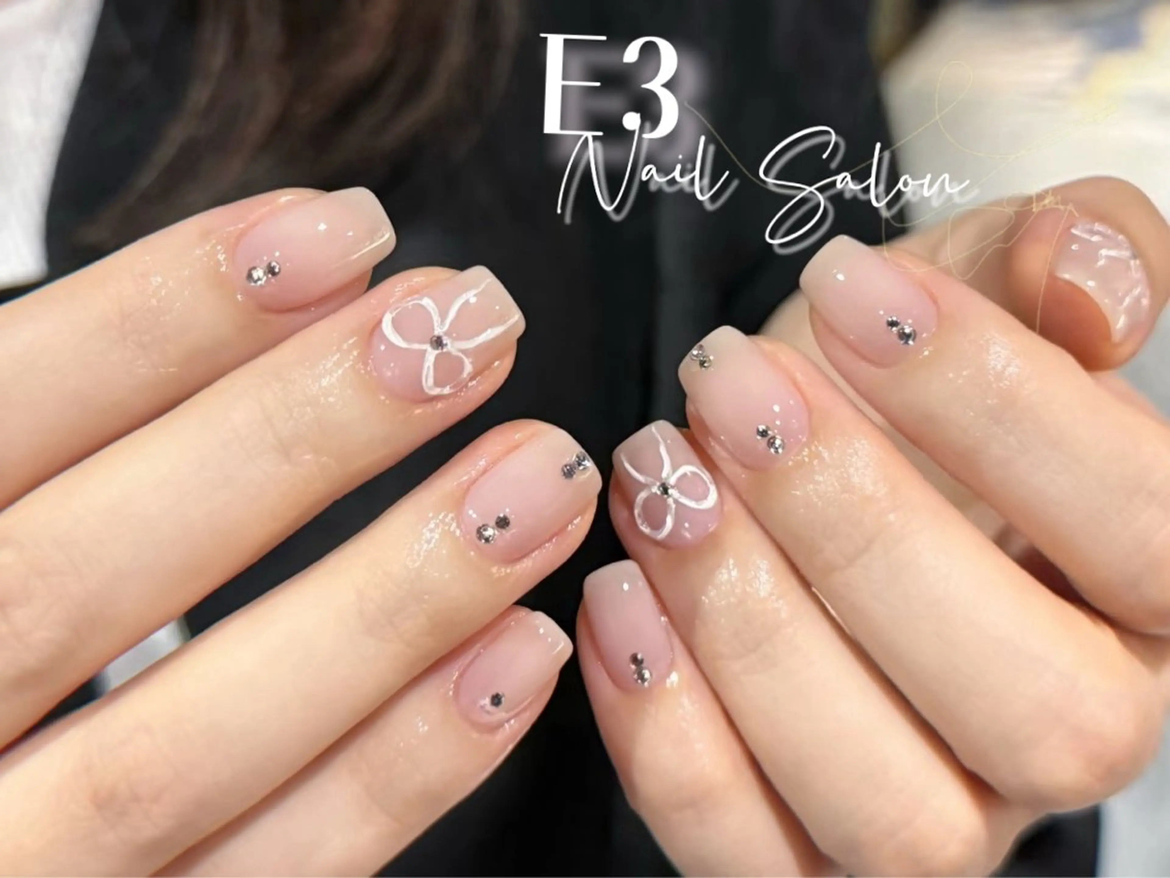 ネイル フレンチネイル ジェルネイル ガラスフレンチ グラデーション キラキラネイル ハンドネイル E3 Nail Salonのネイルデザイン