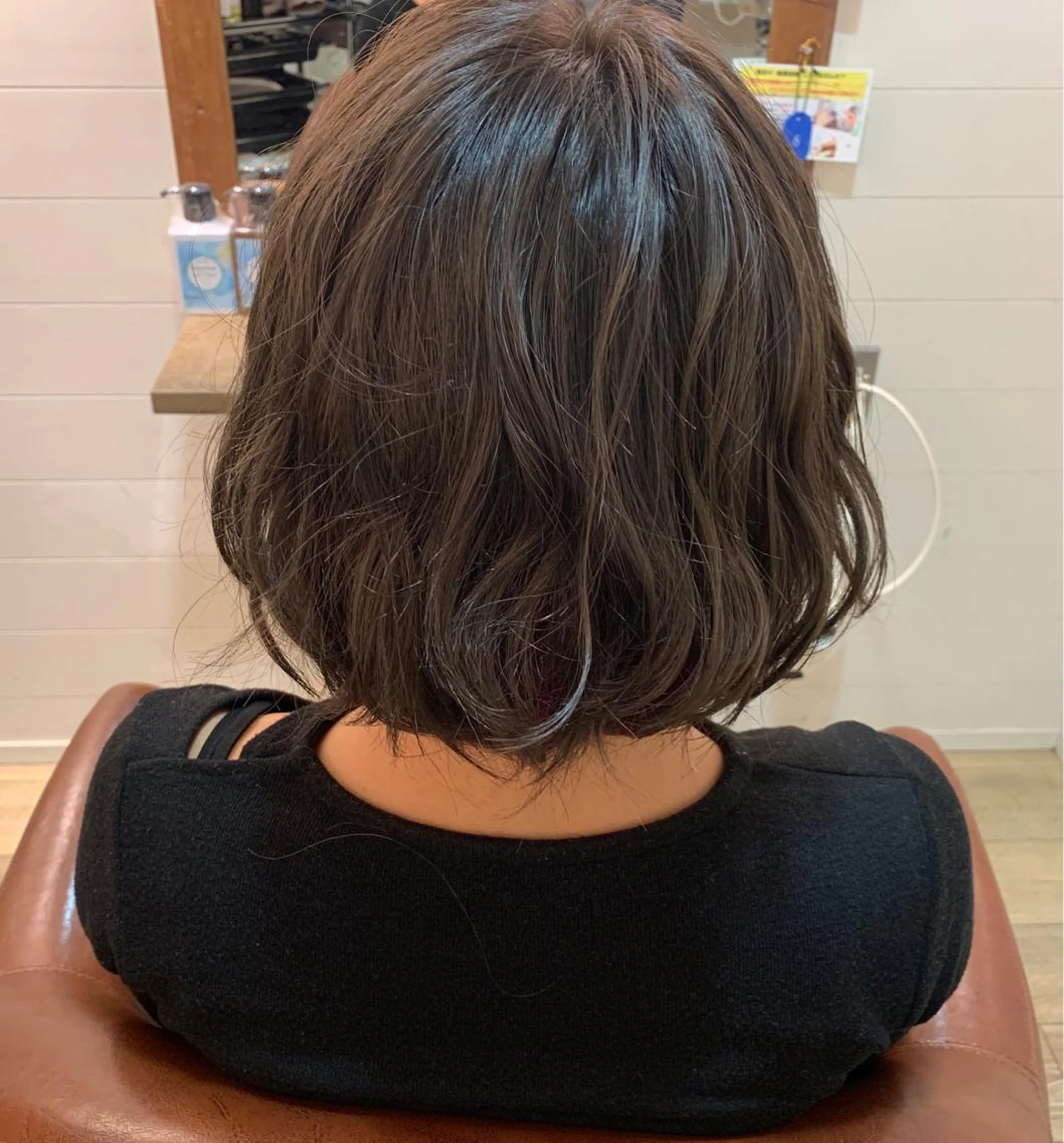 ショート カラー 井上 涼花のヘアスタイル