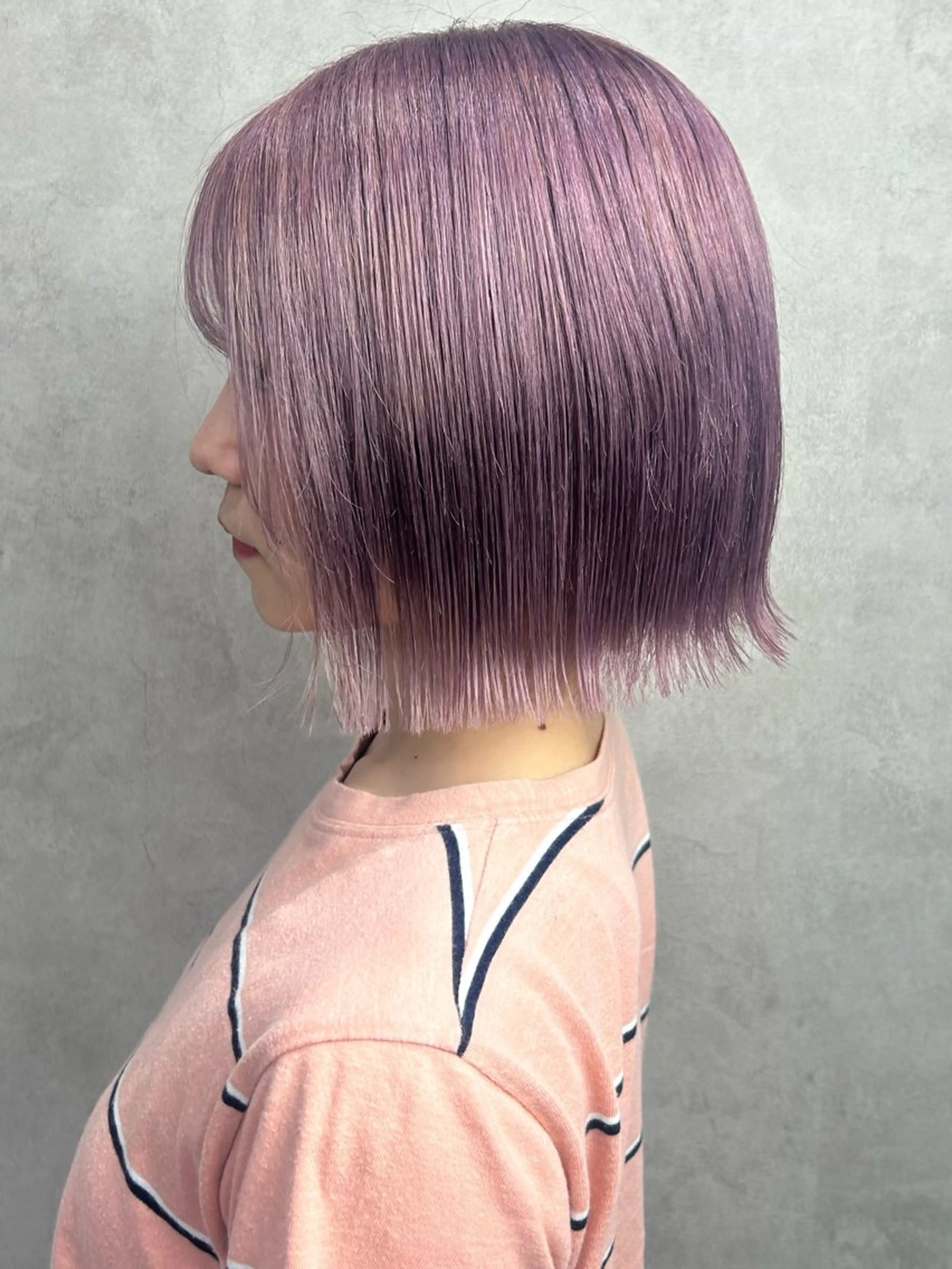 セミロング カラー ブリーチ ラベンダーカラー ヘアカラー Rin♡透明感ピンク 🎀白肌ラベンダーのヘアスタイル
