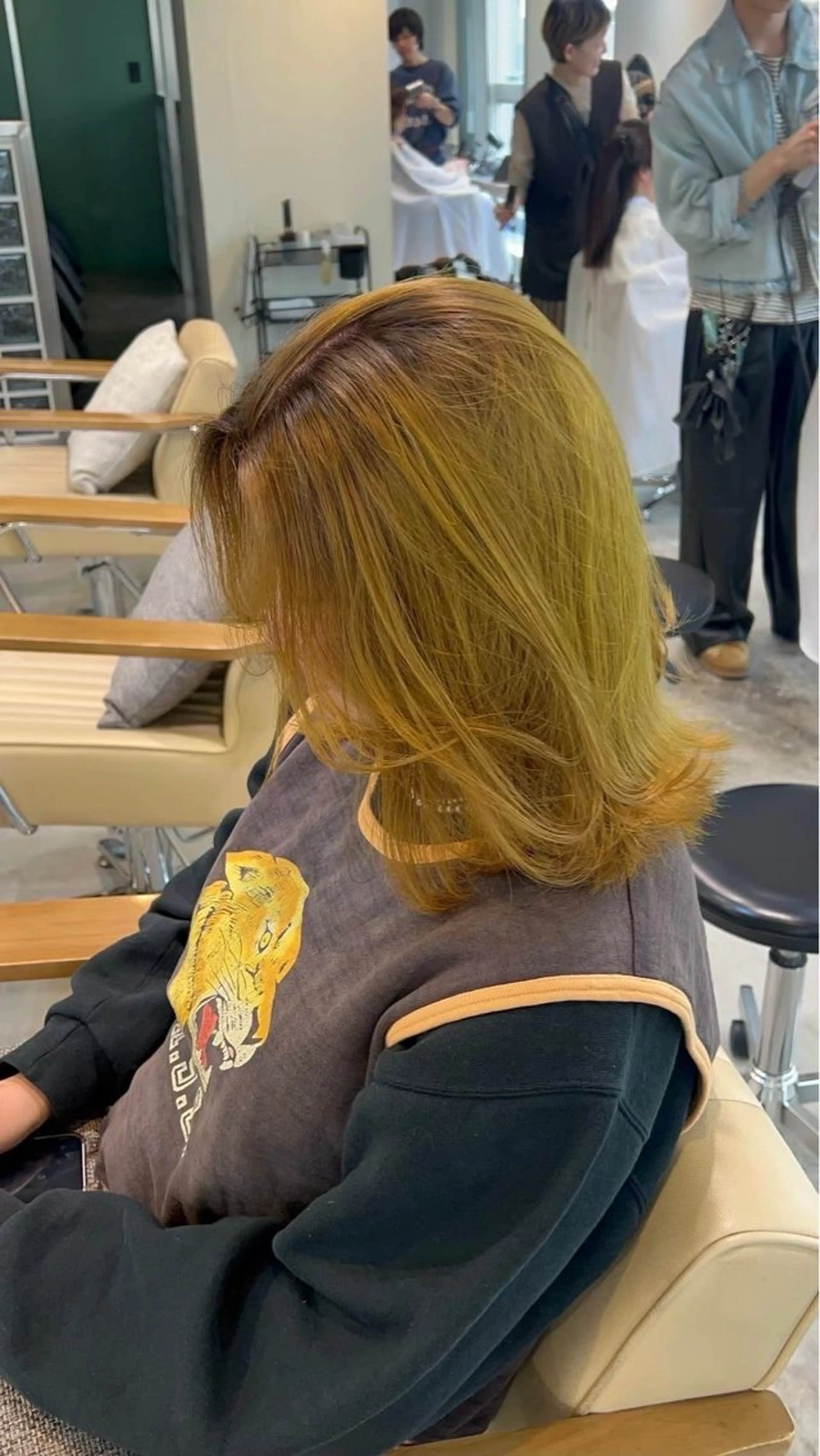 カラー ブロンド イエローカラー Watanabe Maiのヘアスタイル