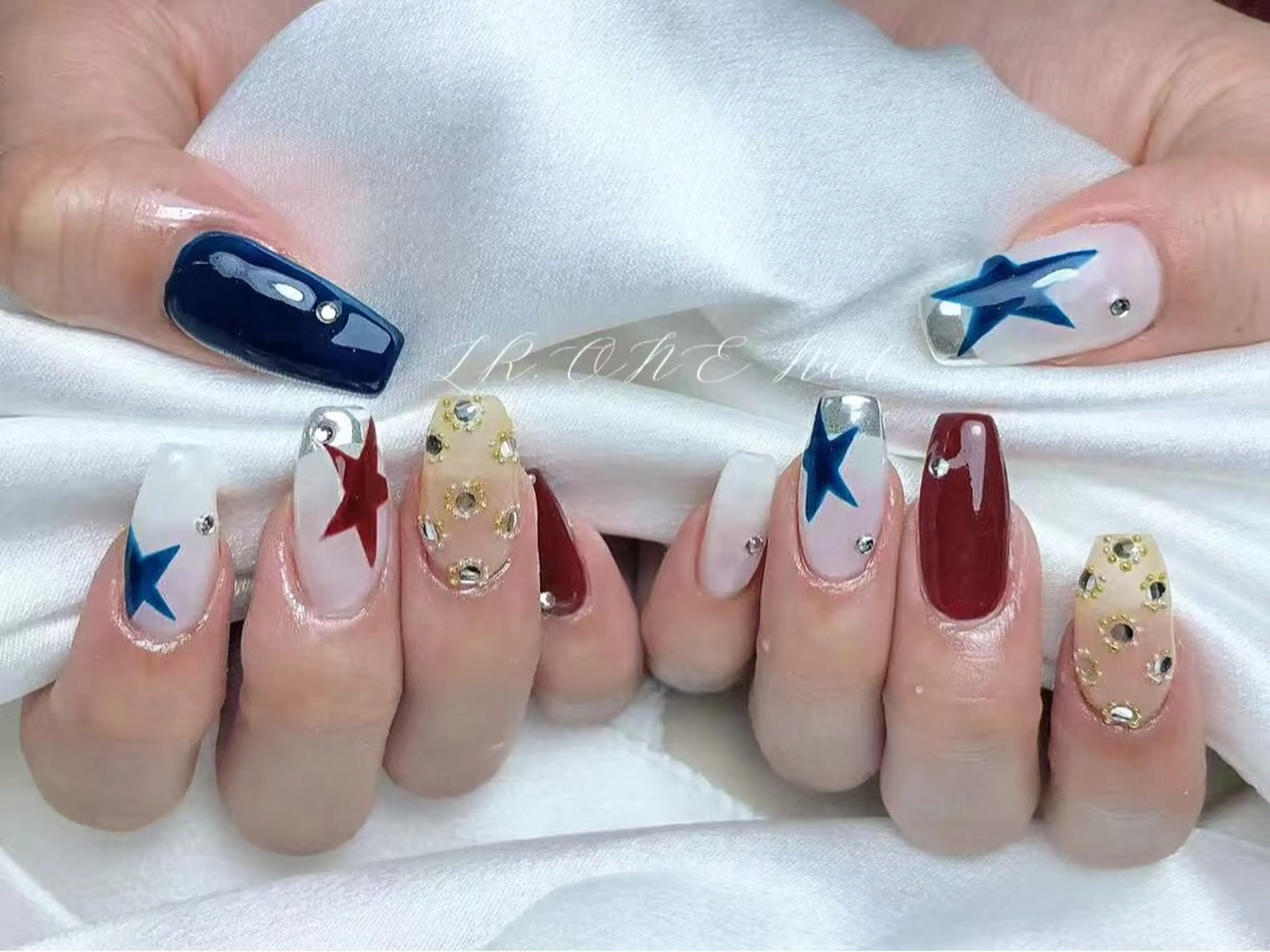 ネイル ハンドネイル LR.ONE ヨウのネイルデザイン