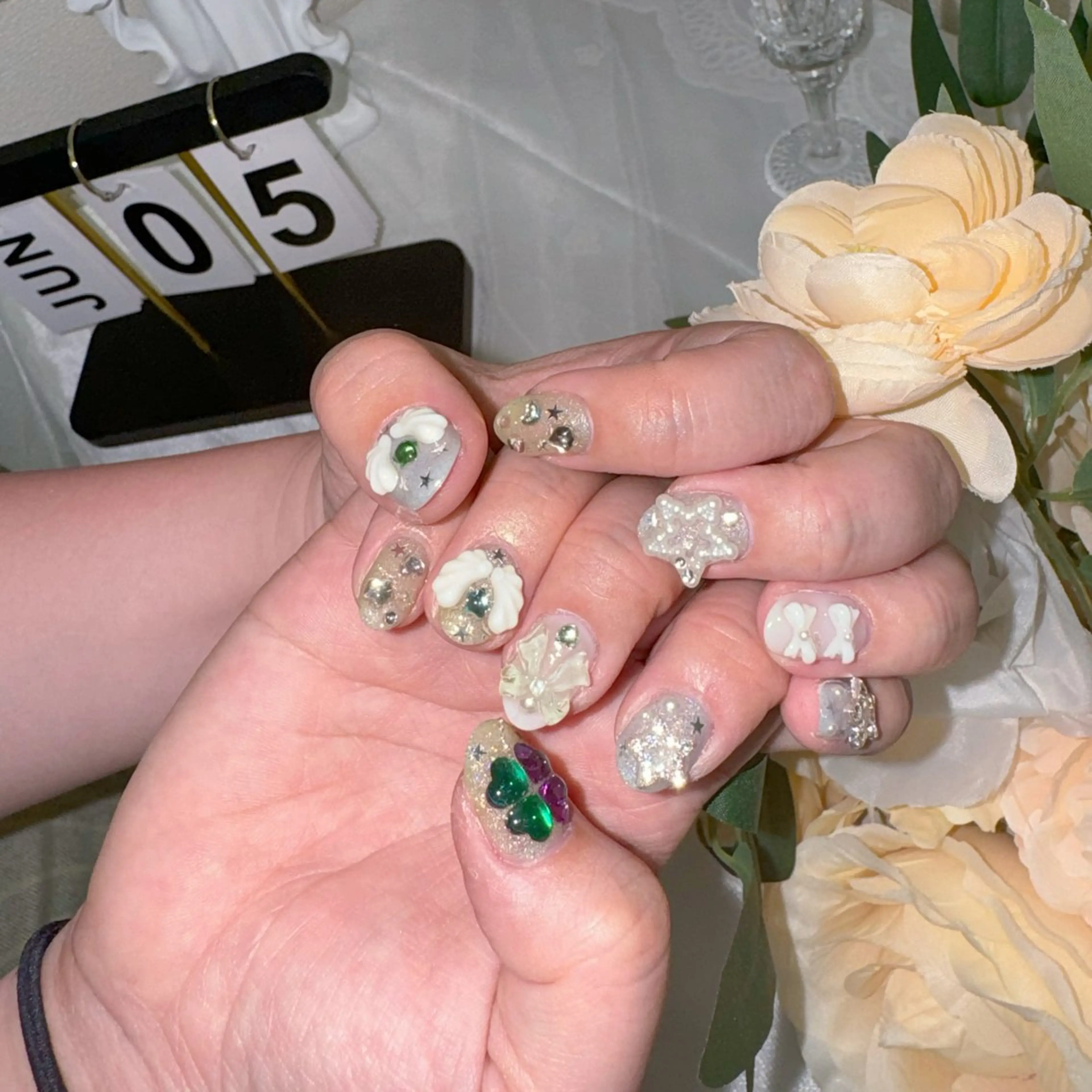 ネイル クリアネイル キラキラネイル ロングネイル マグネットネイル 夏ネイル ハンドネイル princess👑 木戸 唯のネイルデザイン
