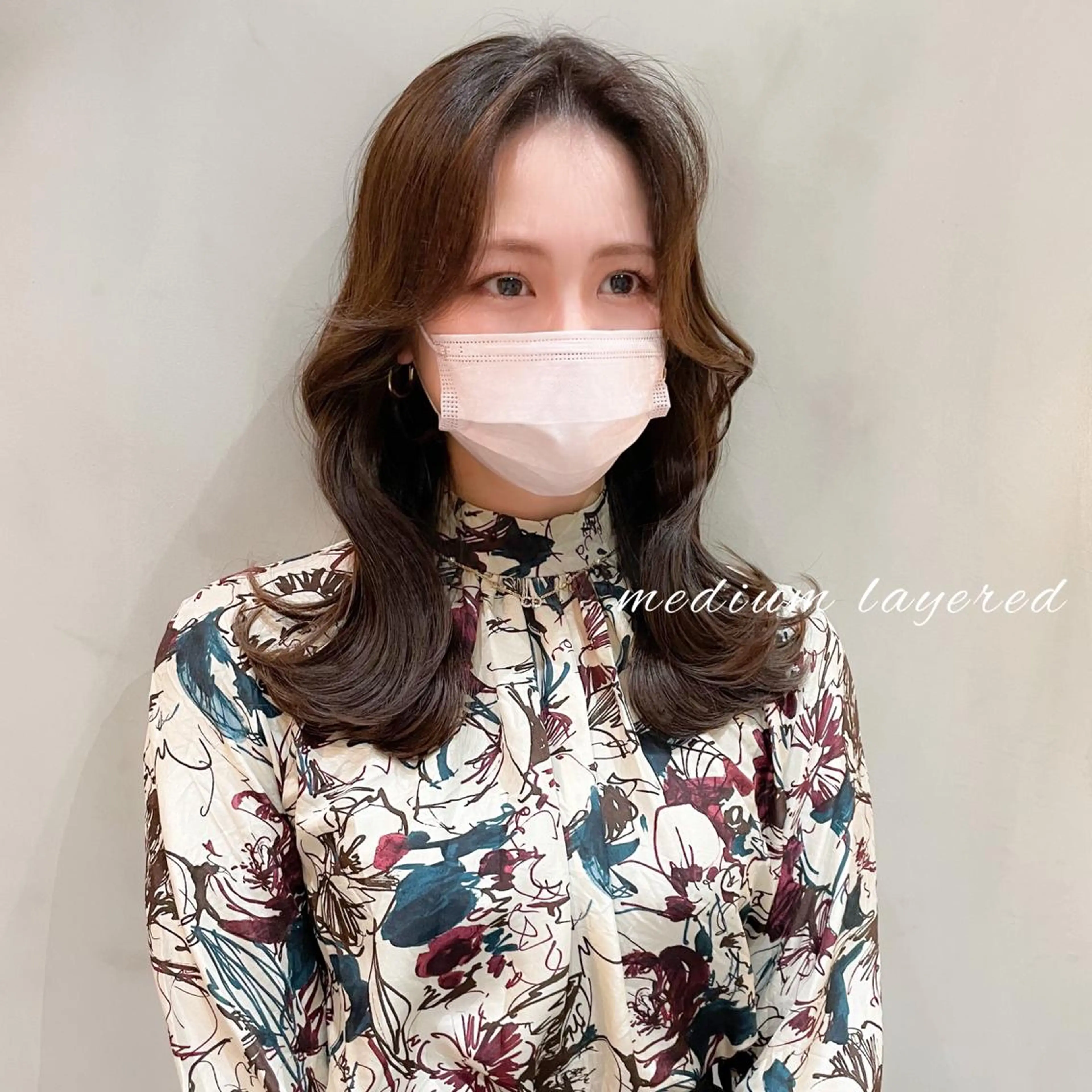 ミディアム ミディアムレイヤー くびれヘア 韓国風ヘア レイヤーカット カット LOMA🇰🇷 銀座クボタのヘアスタイル