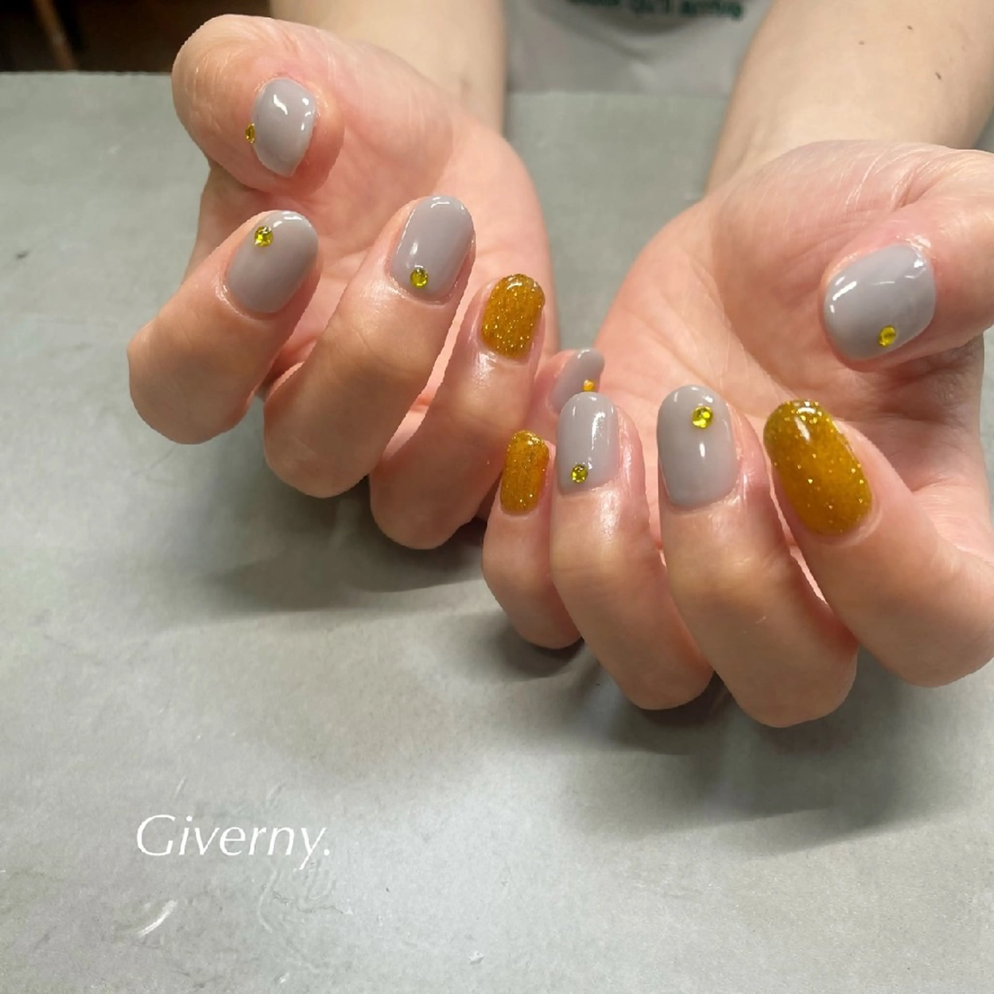 ネイル フラッシュネイル ハンドネイル Giverny .のネイルデザイン