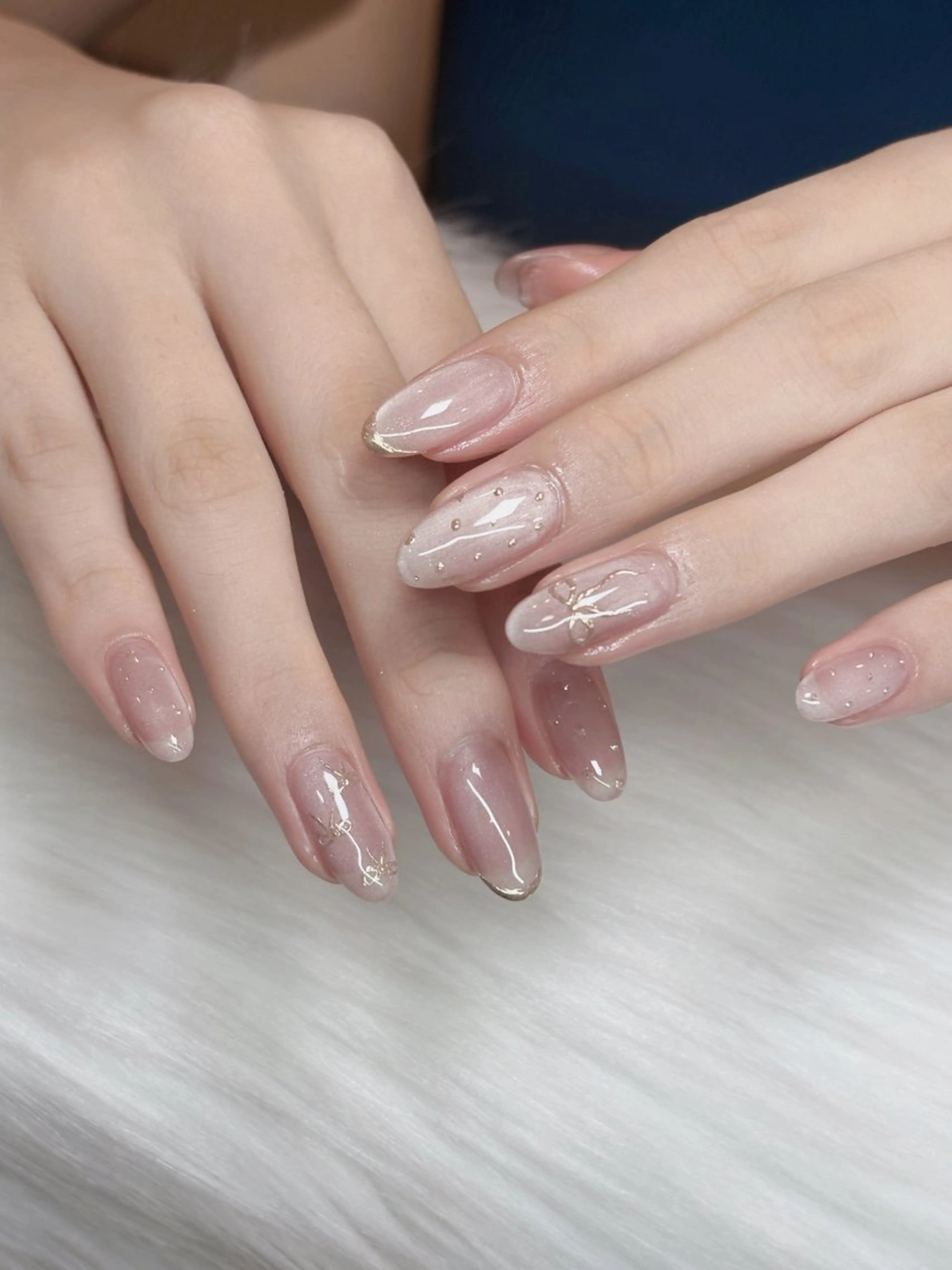 ネイル キラキラネイル 韓国ネイル 水色 マグネットネイル ニュアンスネイル ハンドネイル RUBY Nail 日暮里店のネイルデザイン