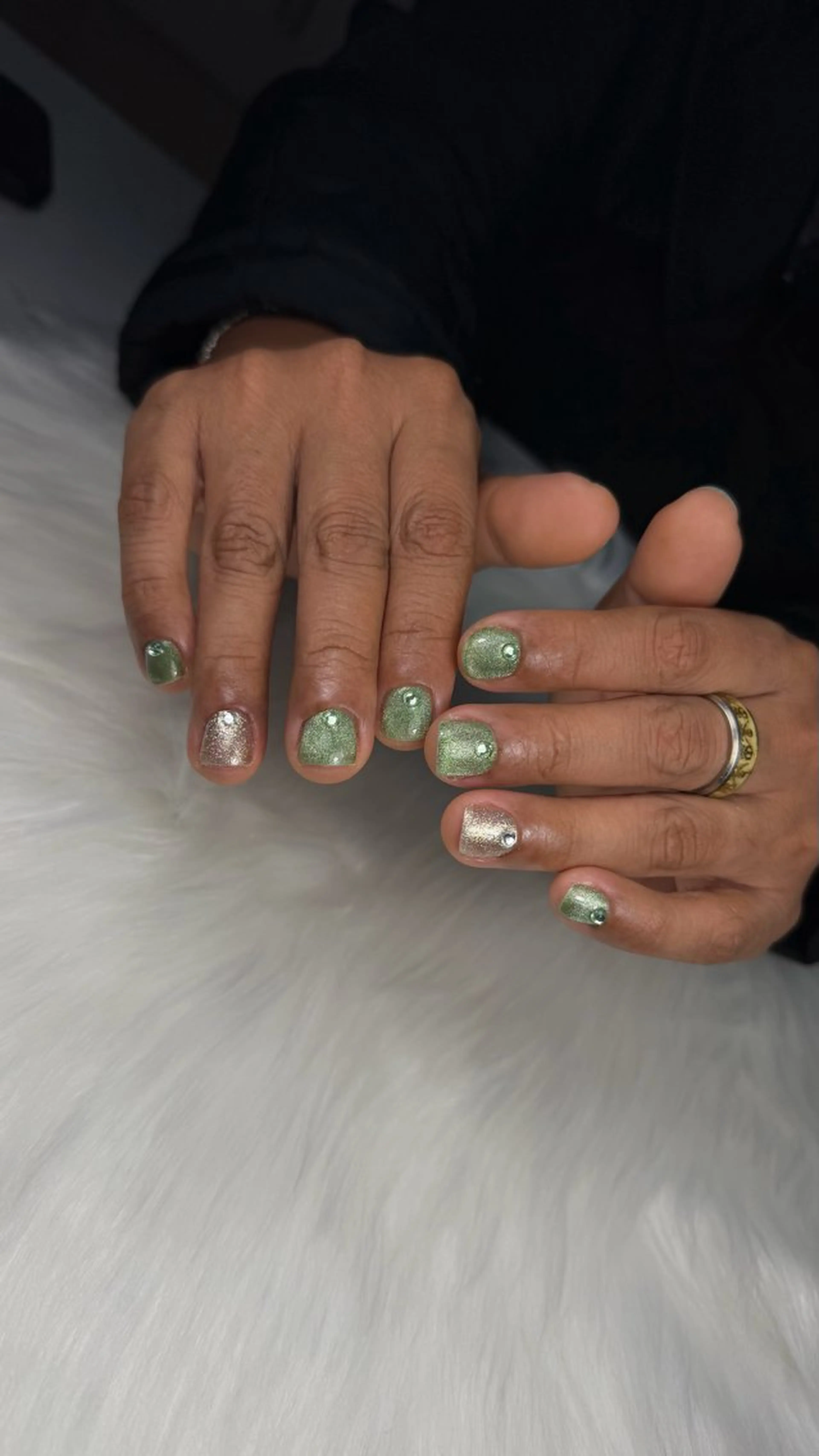 ネイル マグネットネイル オトヤ ナオミのネイルデザイン