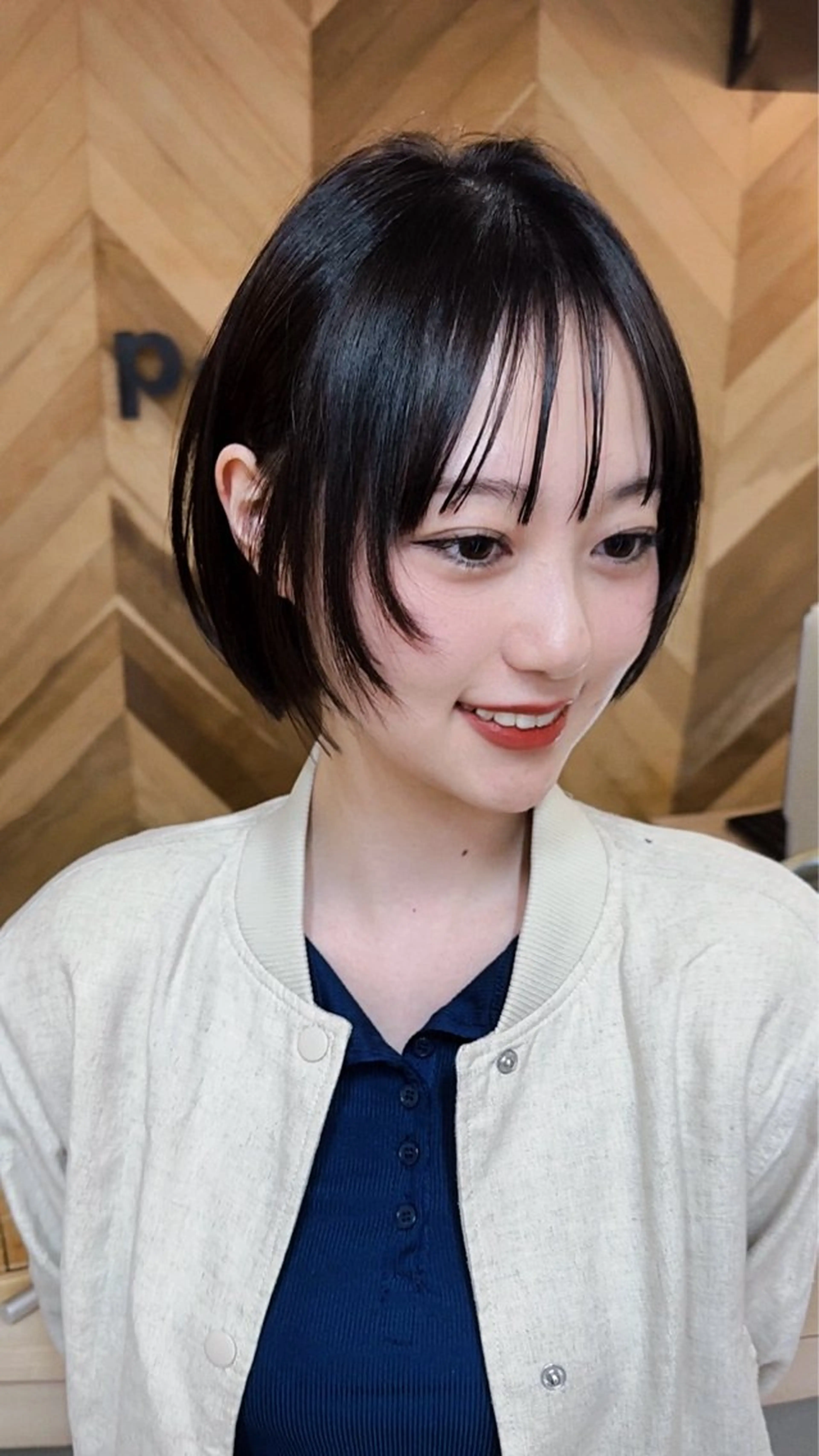 ショート カラー ボブ 顔まわりレイヤー レイヤーカット Pocket仙台 💚モエリのヘアスタイル