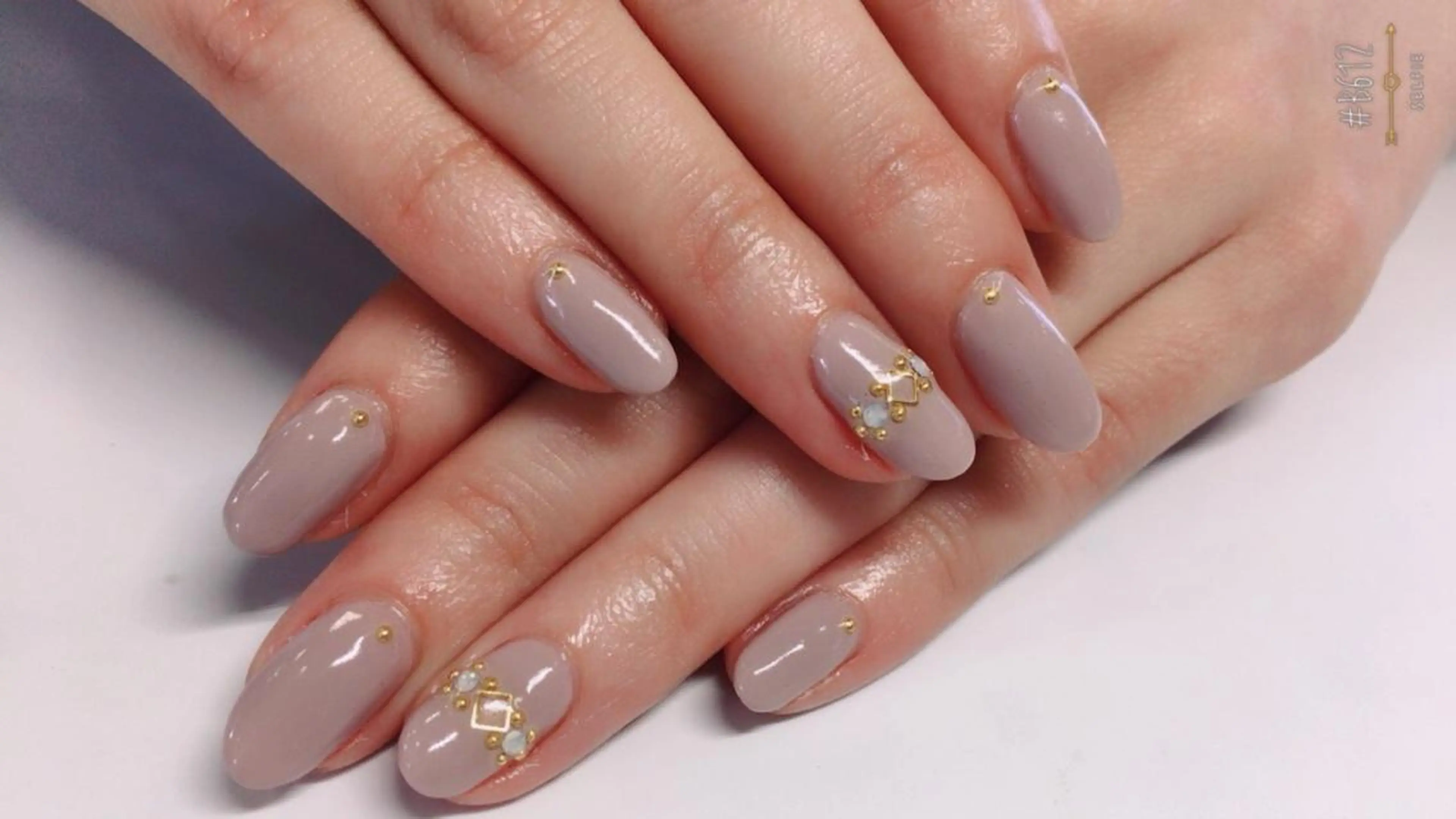 ネイル Aim* 深爪・自爪育成専門店のネイルデザイン