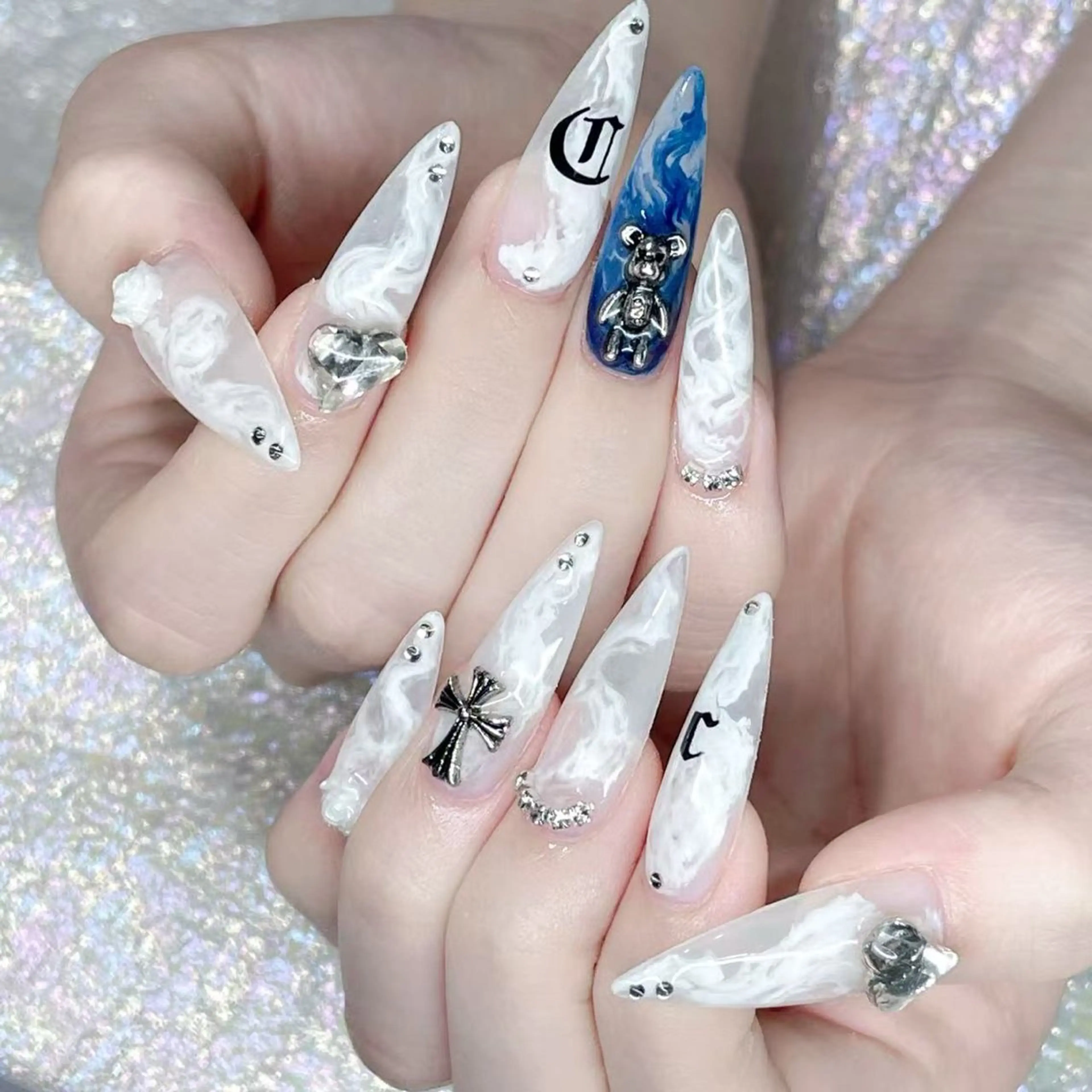 ネイル ハンドネイル Queens マオのネイルデザイン