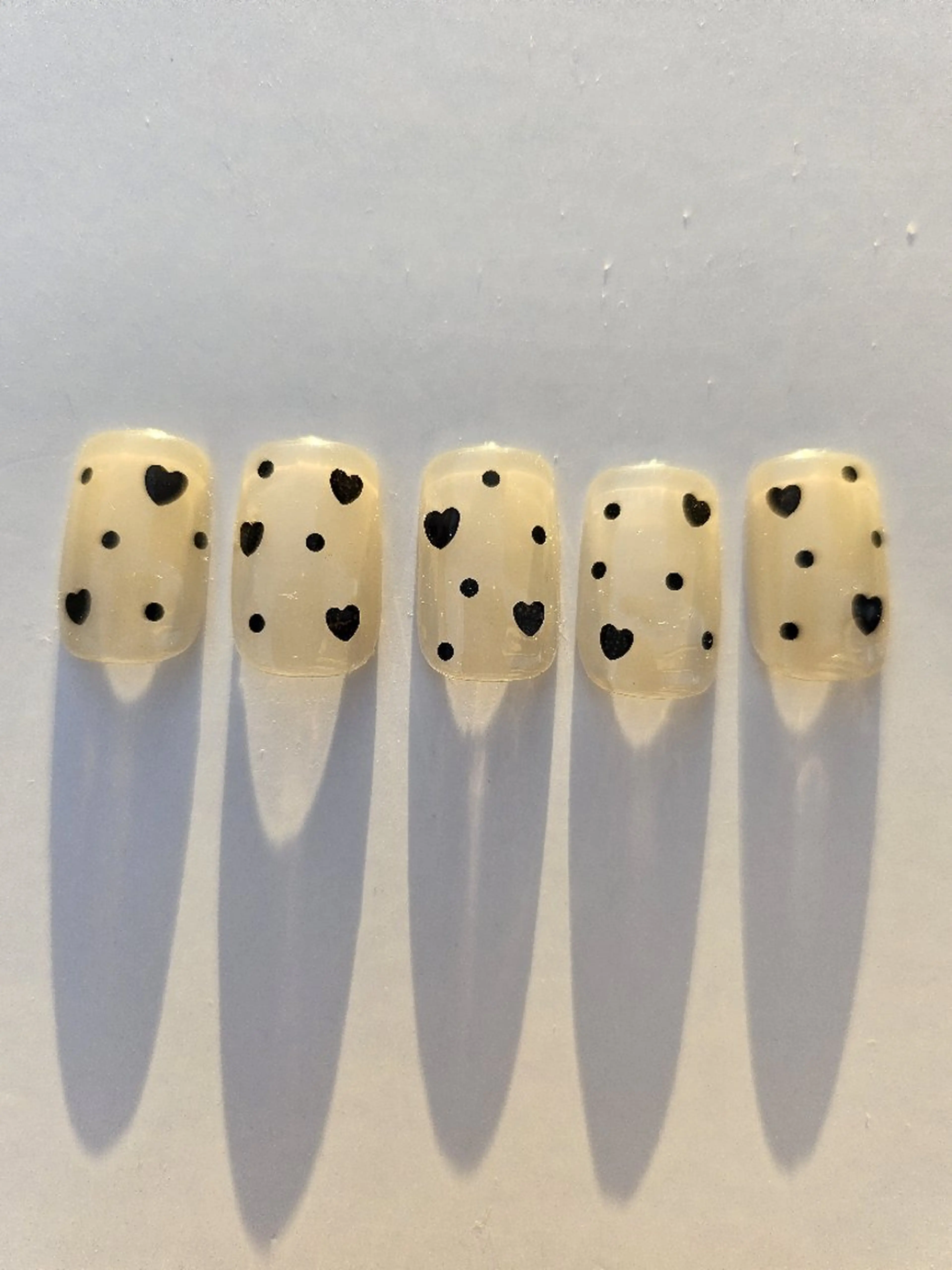 ネイル ハート ホログラムネイル emust.nail   のネイルデザイン