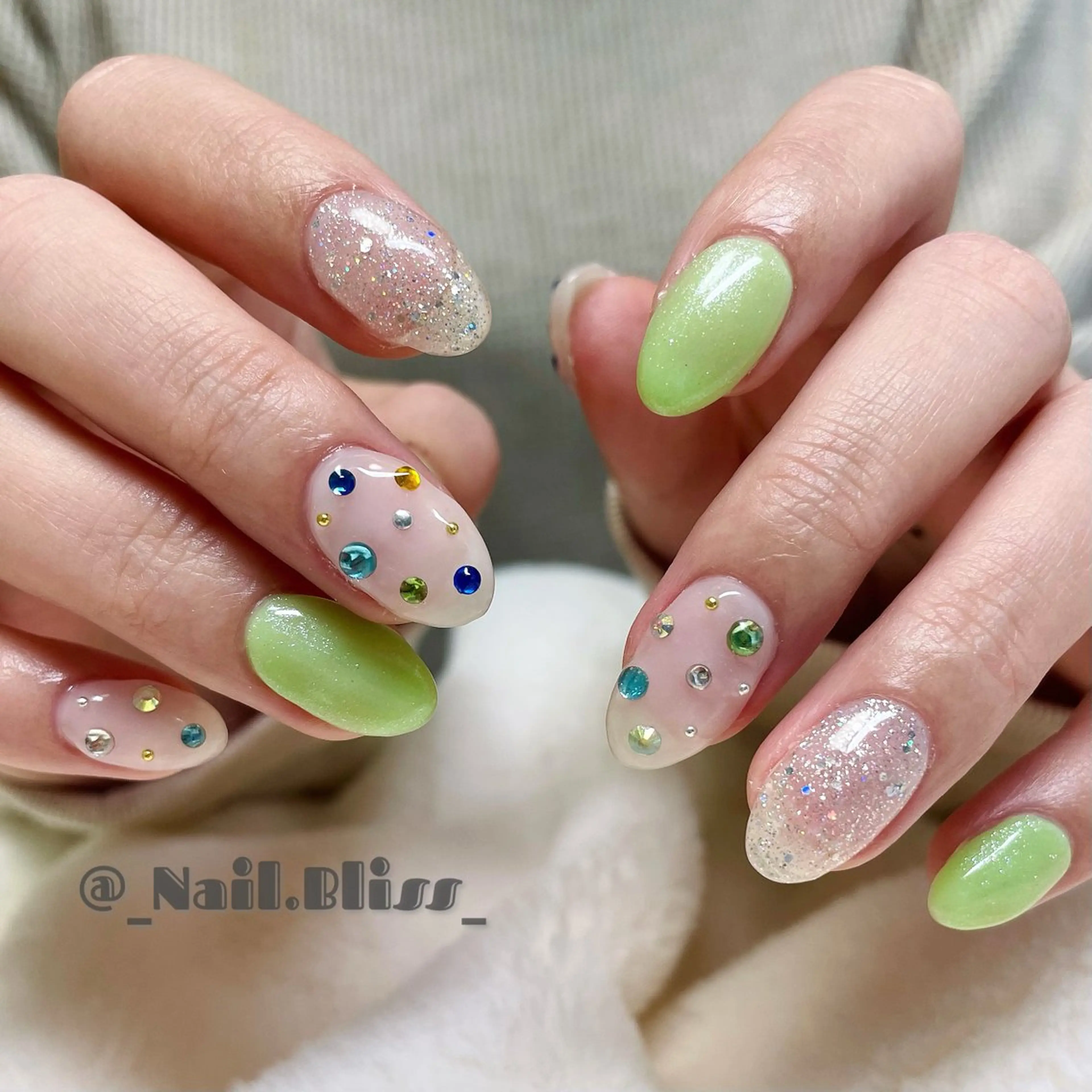 ネイル 春ネイル ストーンネイル ハンドネイル NAIL BLISSのネイルデザイン
