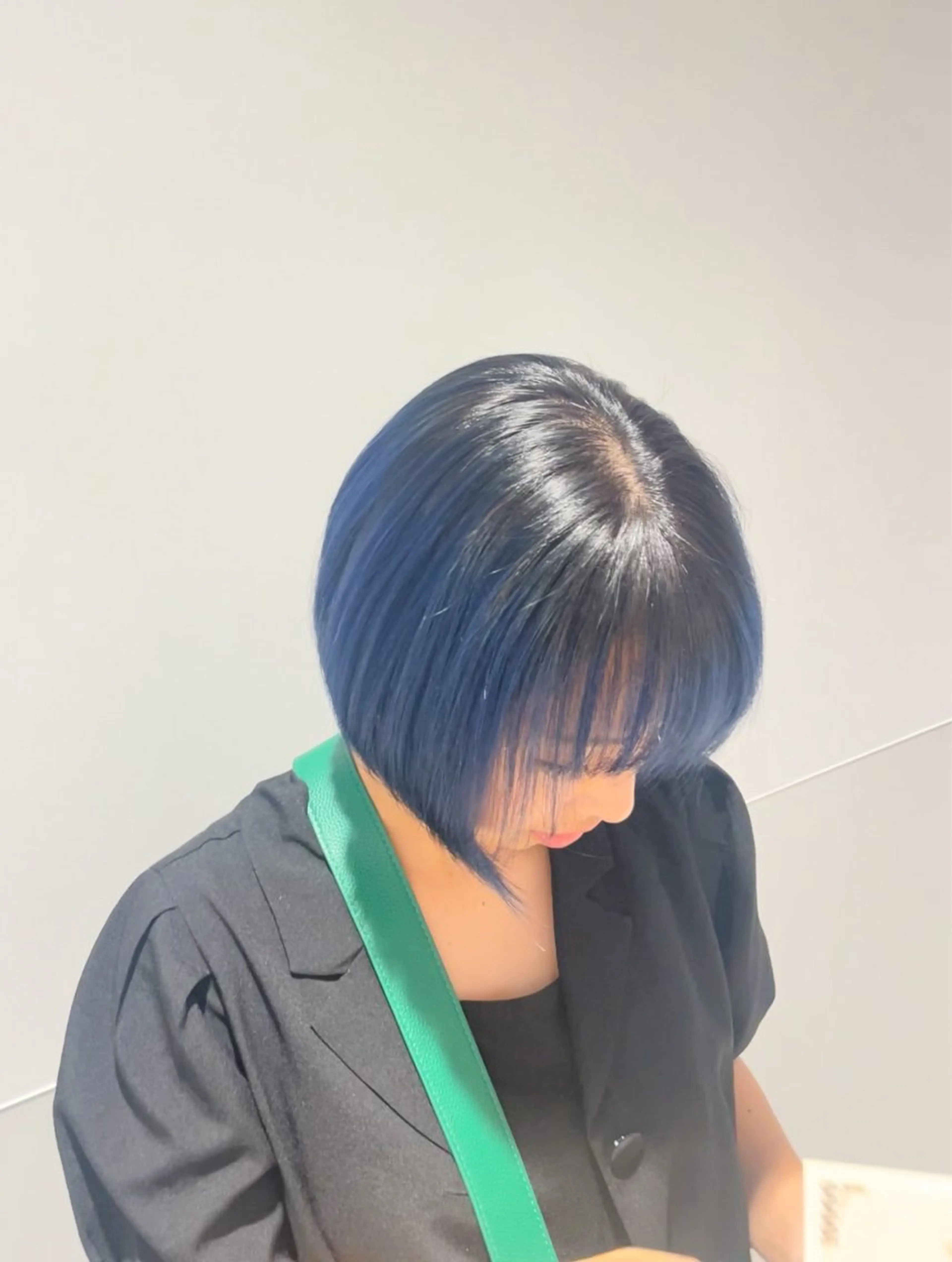 ショート カラー ブリーチ ハイトーンカラー 大人スタイル 太田のヘアスタイル