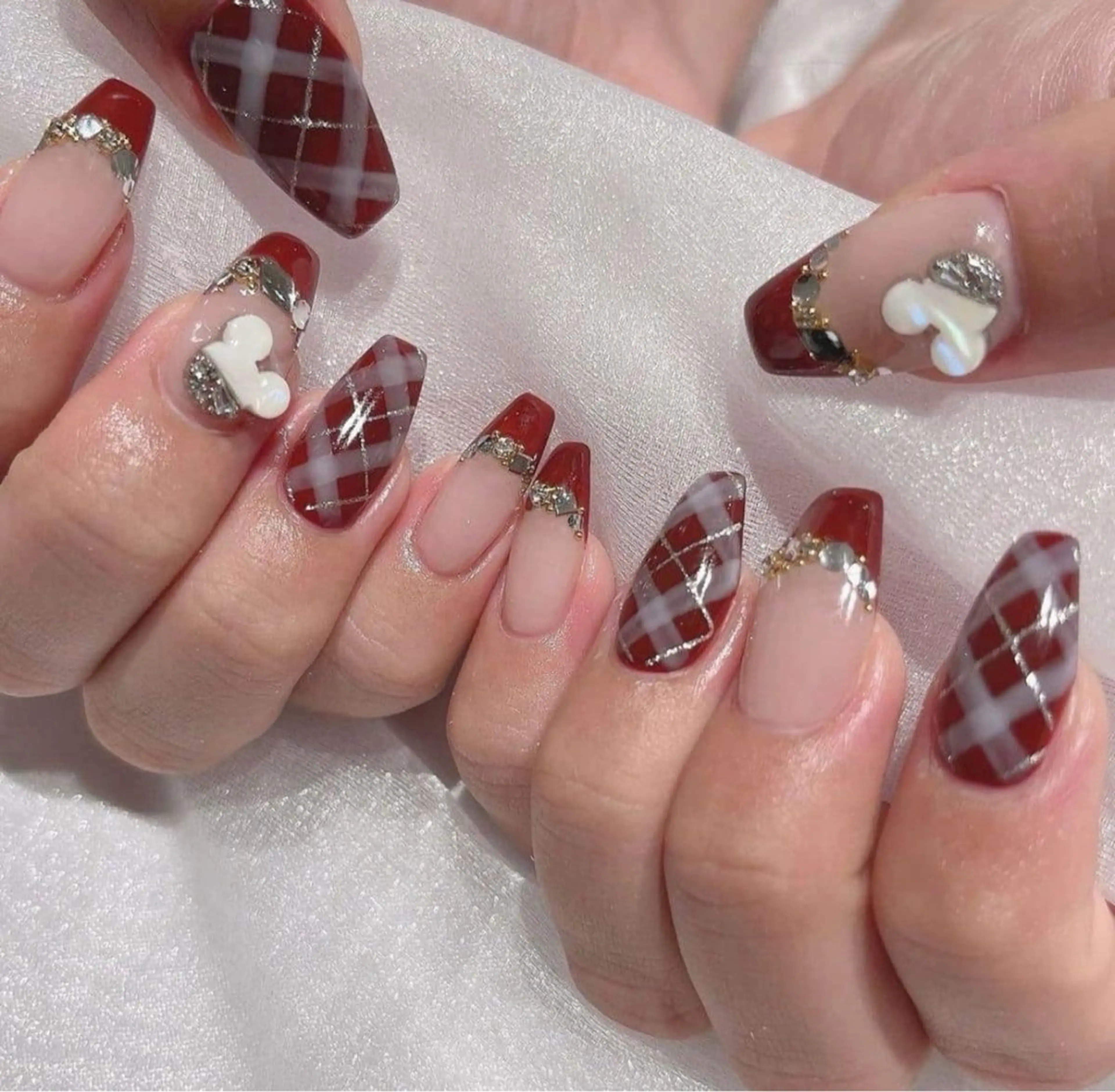 ネイル オーロラネイル チークネイル 長さ出し フットネイル フレンチネイル Lee Nails チップ長さだし専門店のネイルデザイン