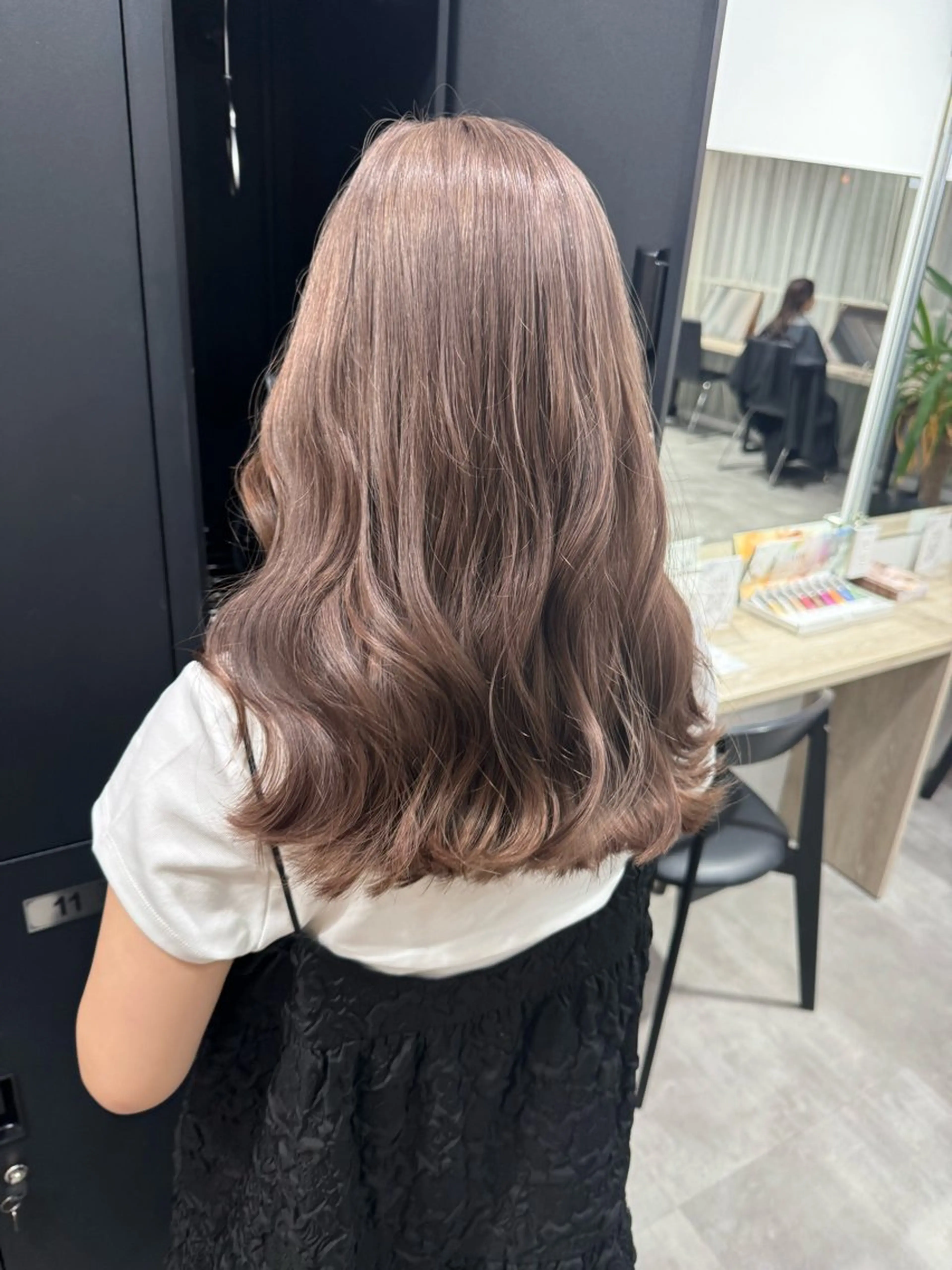 セミロング カラー ヘアカラー トリートメント ダブルカラー🩰 CHIHIRO👒のヘアスタイル