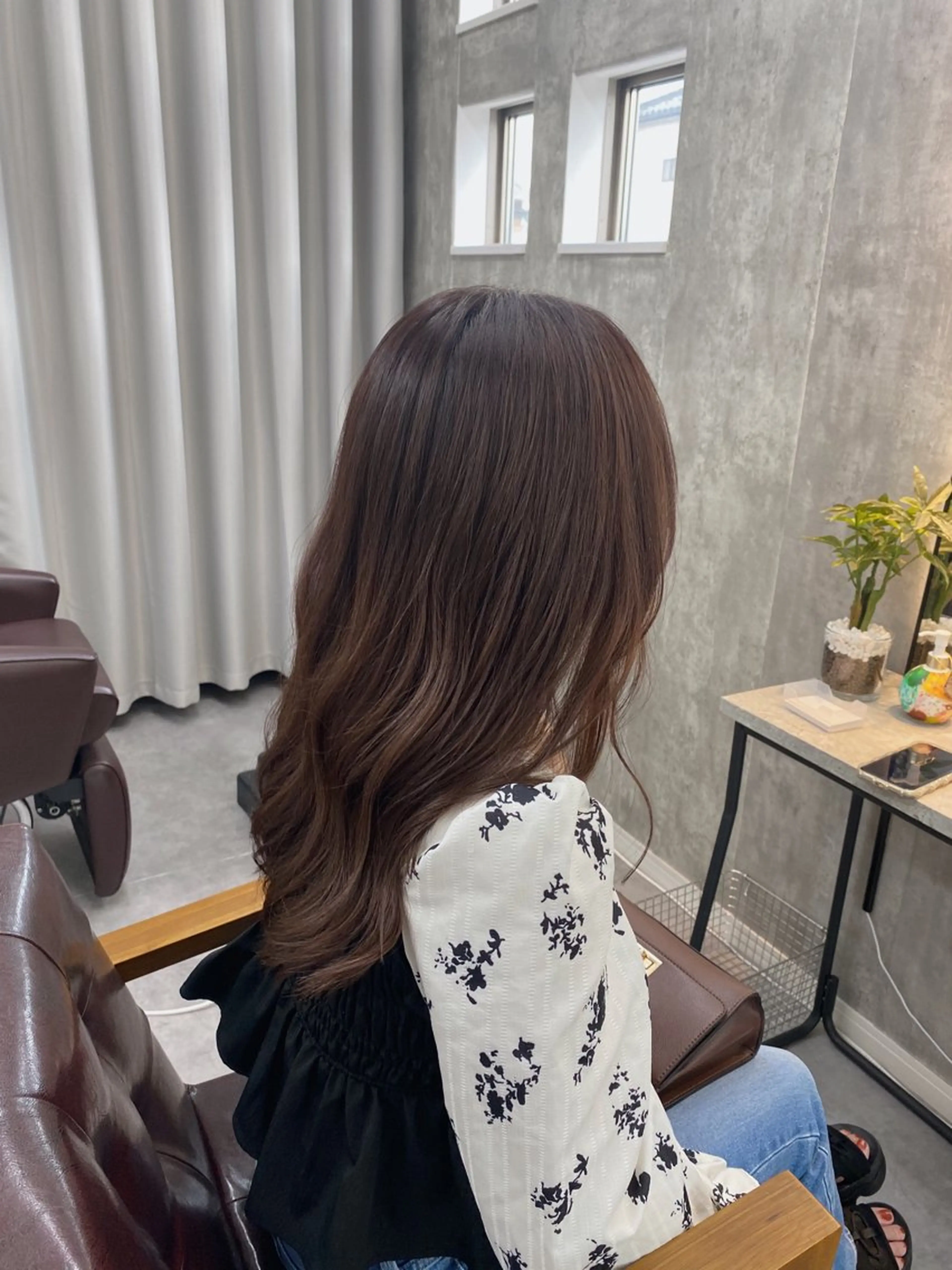 ロング カラー ブラウンカラー モカブラウン 1席のみの 美容室IKKIのヘアスタイル