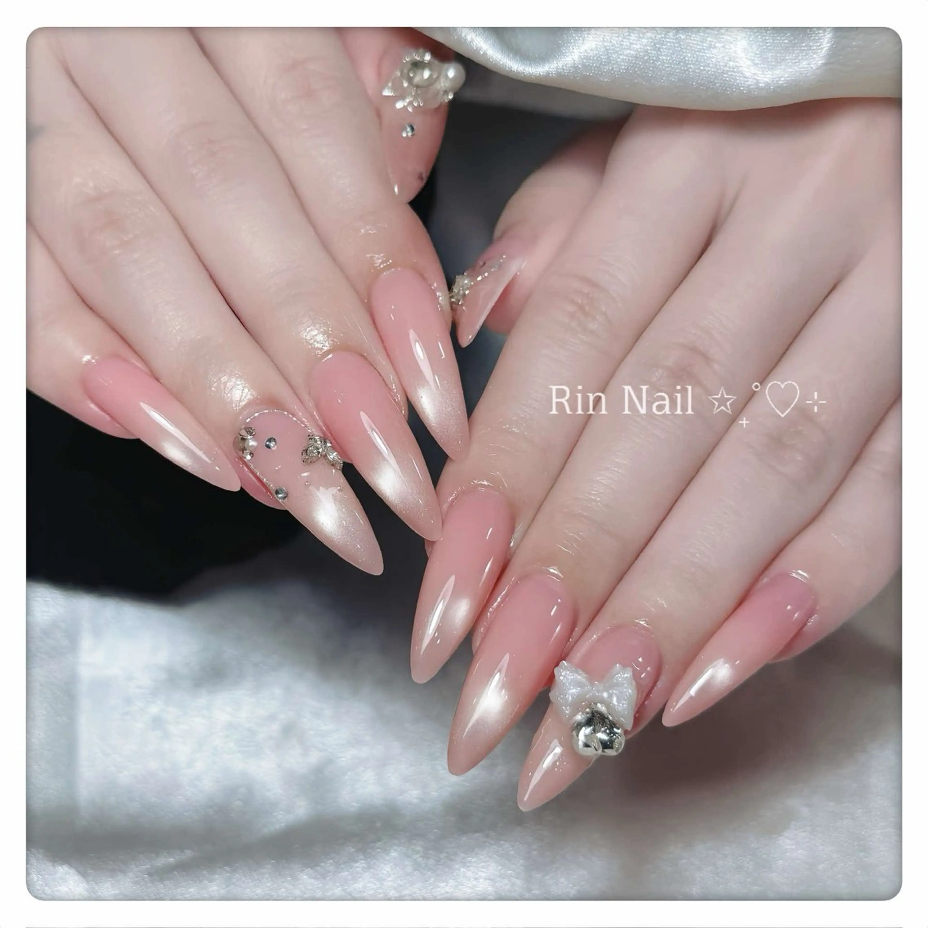 ネイル アートネイル チークネイル ジェルネイル ロングネイル マグネットネイル ハンドネイル Rin Nail 新大久保店のネイルデザイン