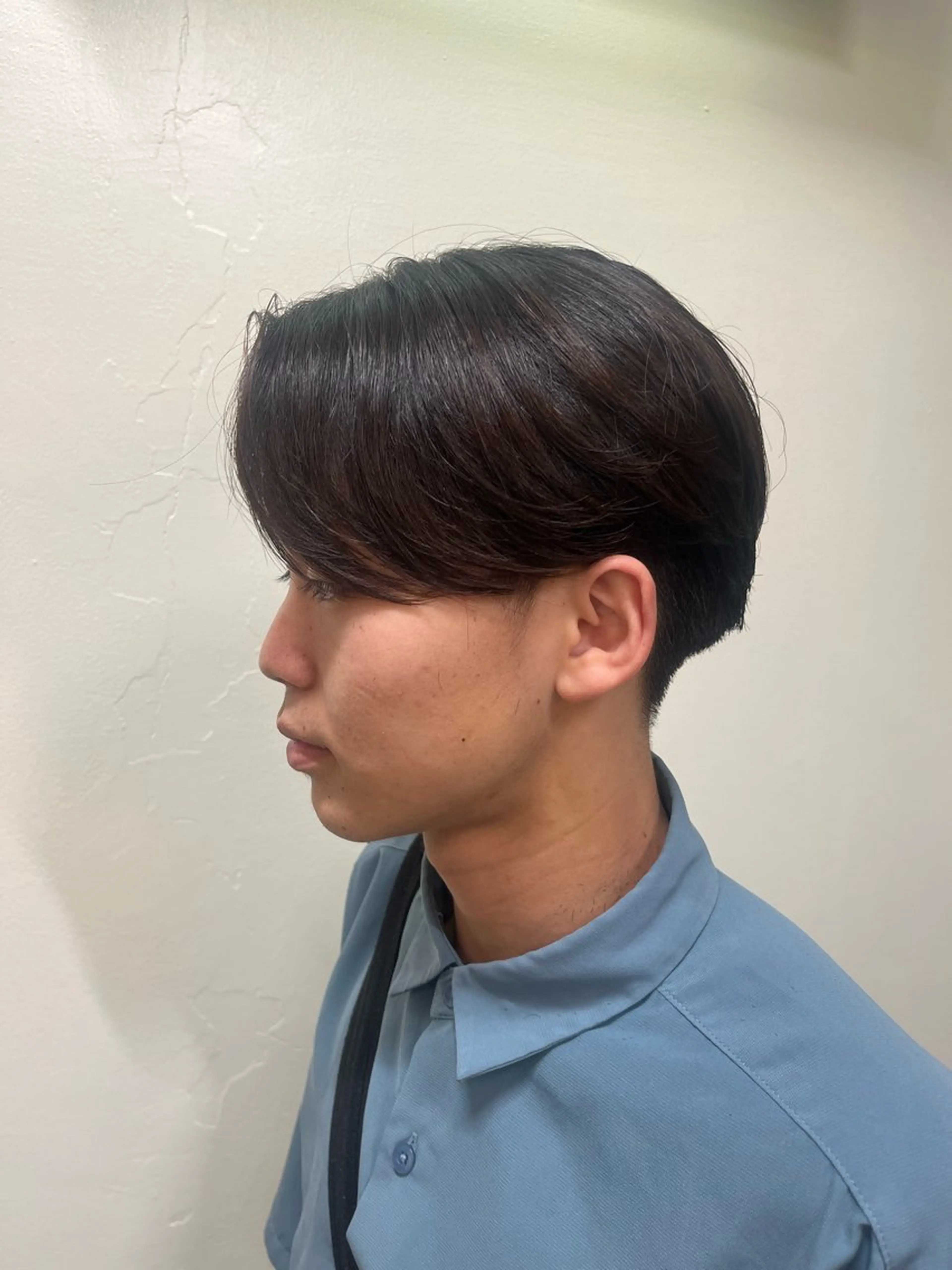 ショート パーマ メンズ センターパート 縮毛矯正 カット 縮毛矯正 韓国メンズヘア/ 毛流れヘア　須田龍世のヘアスタイル