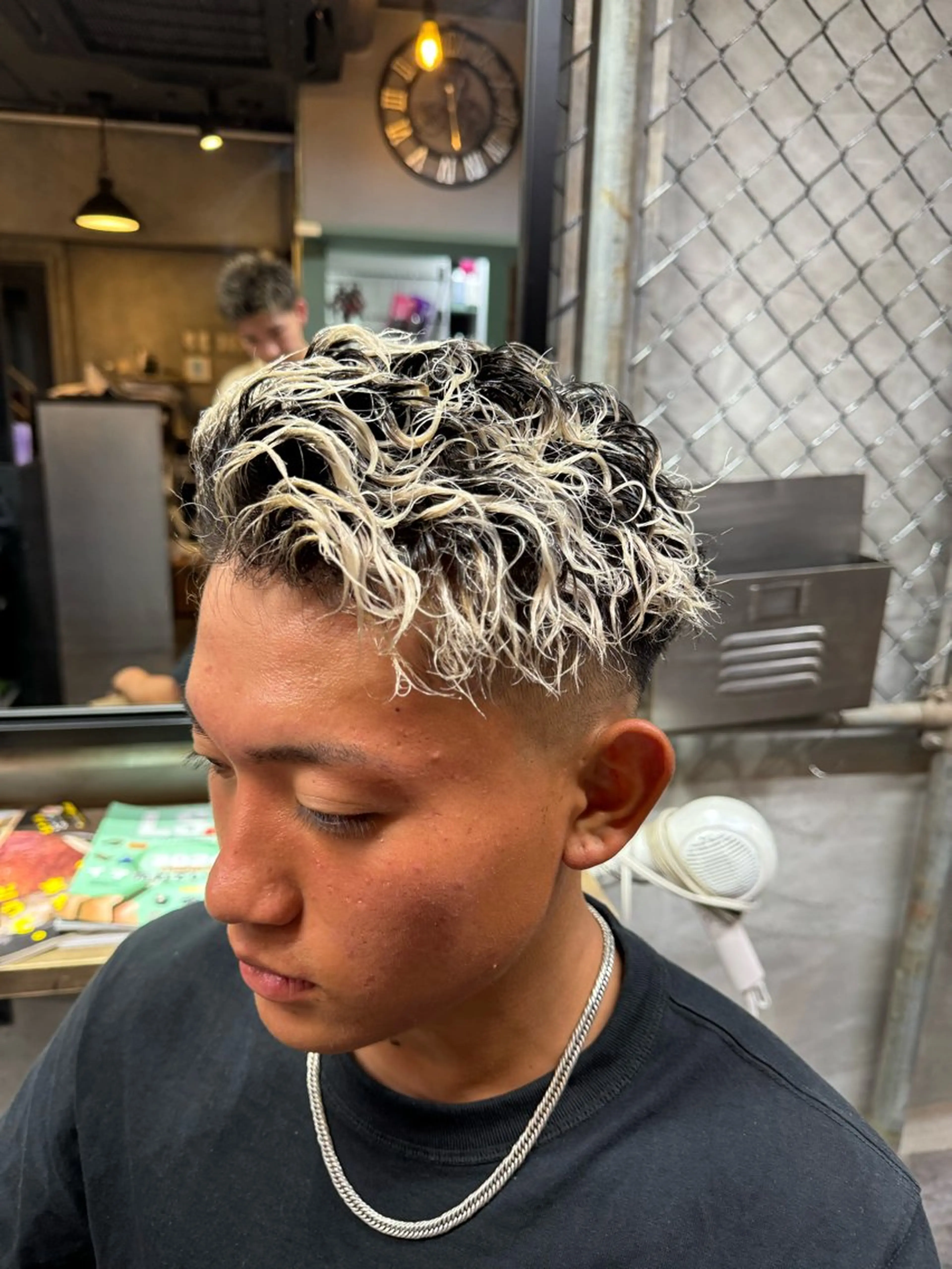 ショート カラー パーマ メンズ ヘアカラー パーマ 渋谷 【メンズ特化】ナゴムのヘアスタイル