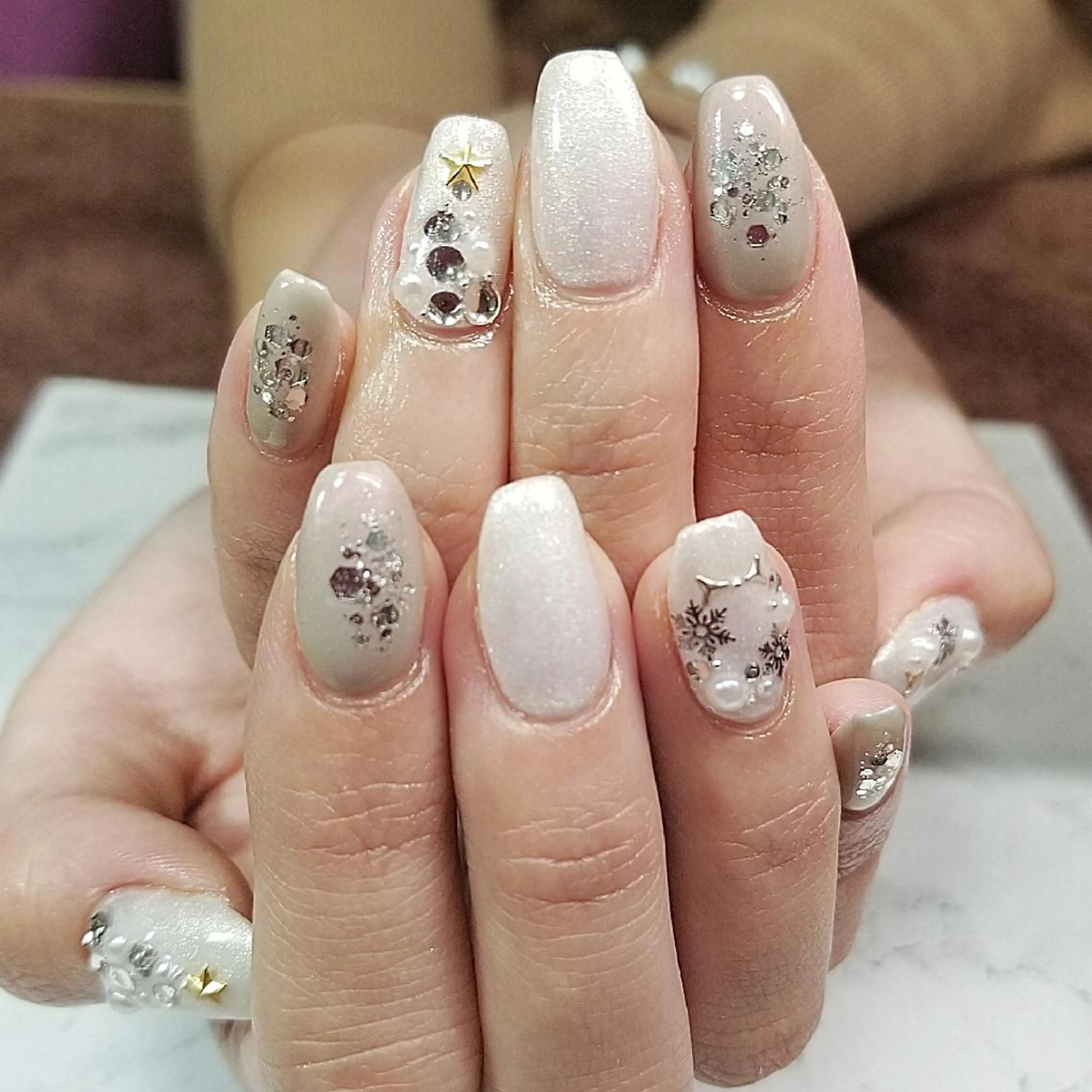 ネイル ホワイト 冬ネイル クリスマス 博多ネイル ｍｉｍｉのネイルデザイン