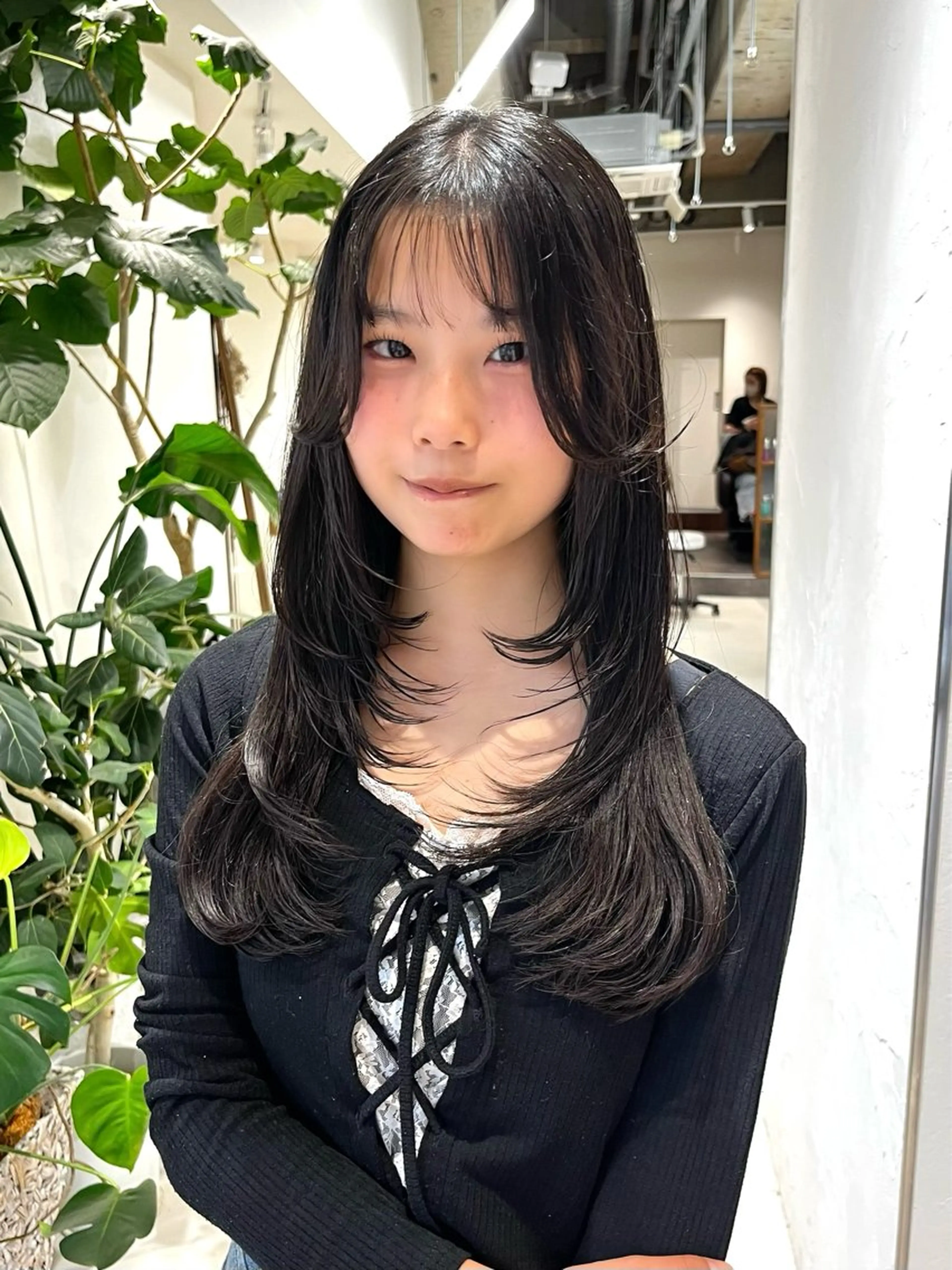 ロング カラー ブラウンカラー ダークブラウン カット ヘアカラー トリートメント レイヤーカット/ブラ ウンカラー/河野凜のヘアスタイル