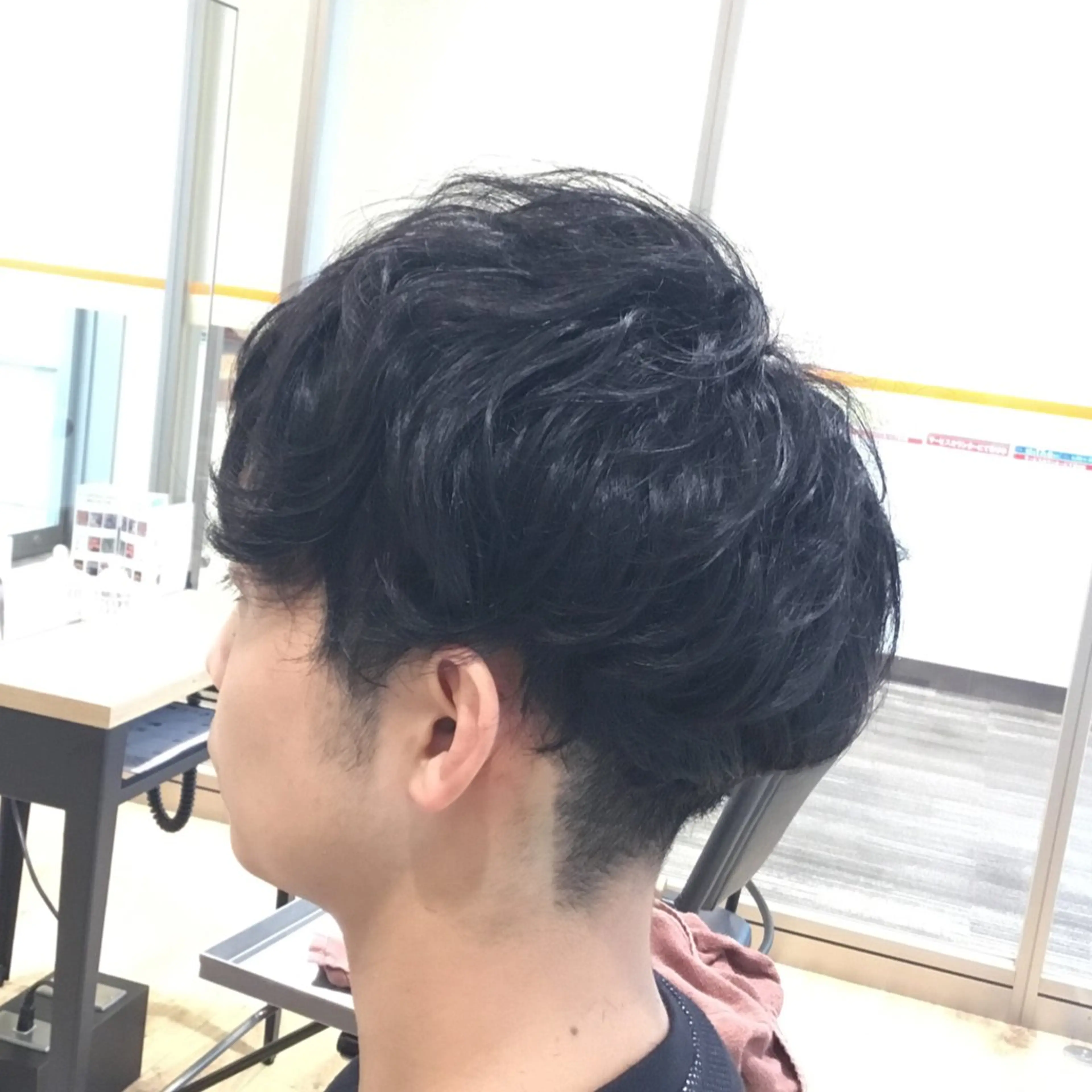 ショート パーマ メンズ 滝口 瑞季のヘアスタイル