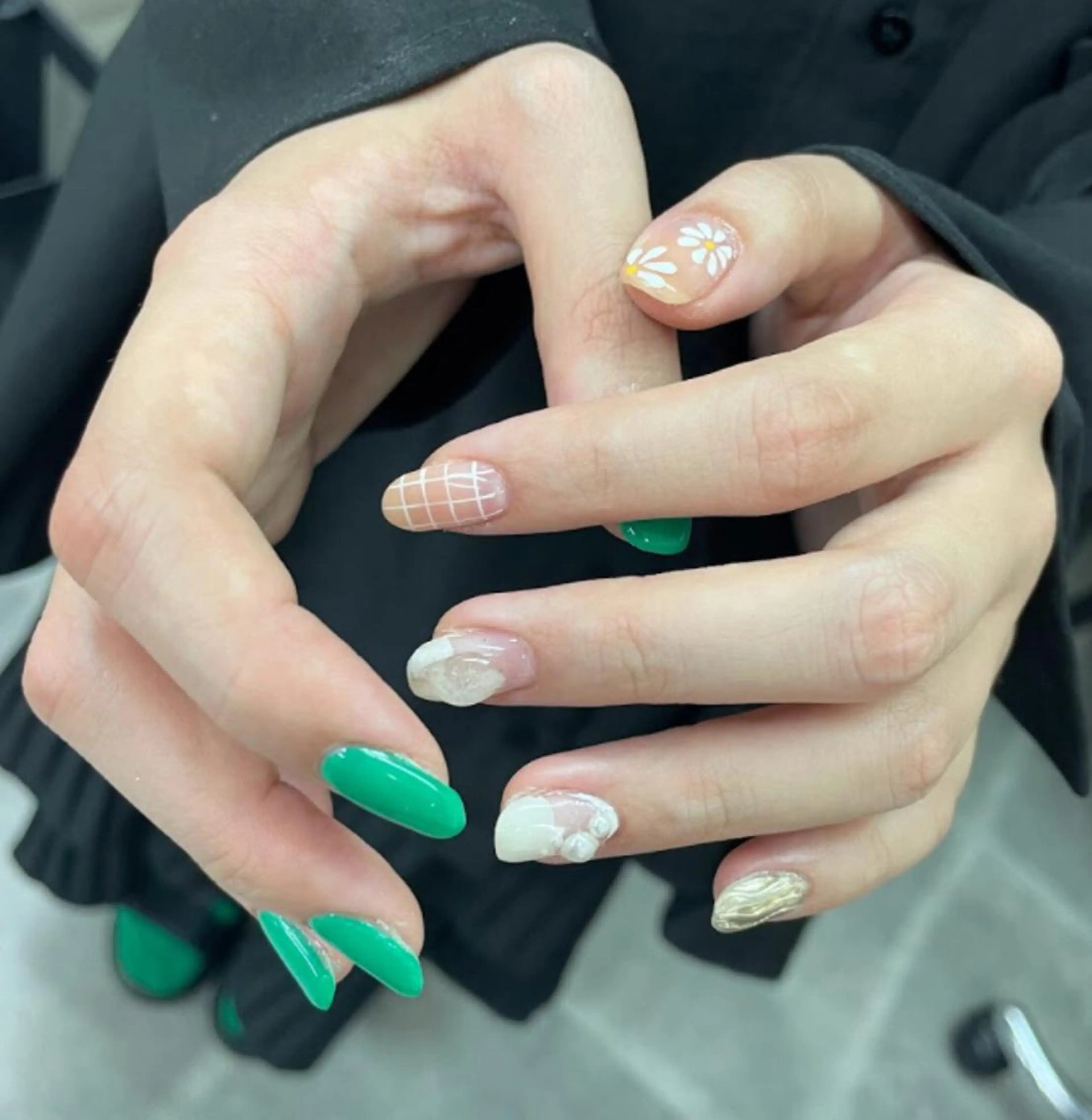 ネイル アートネイル クリアネイル フレンチネイル ジェルネイル ガラスフレンチ nailstudio eviz新宿店のネイルデザイン